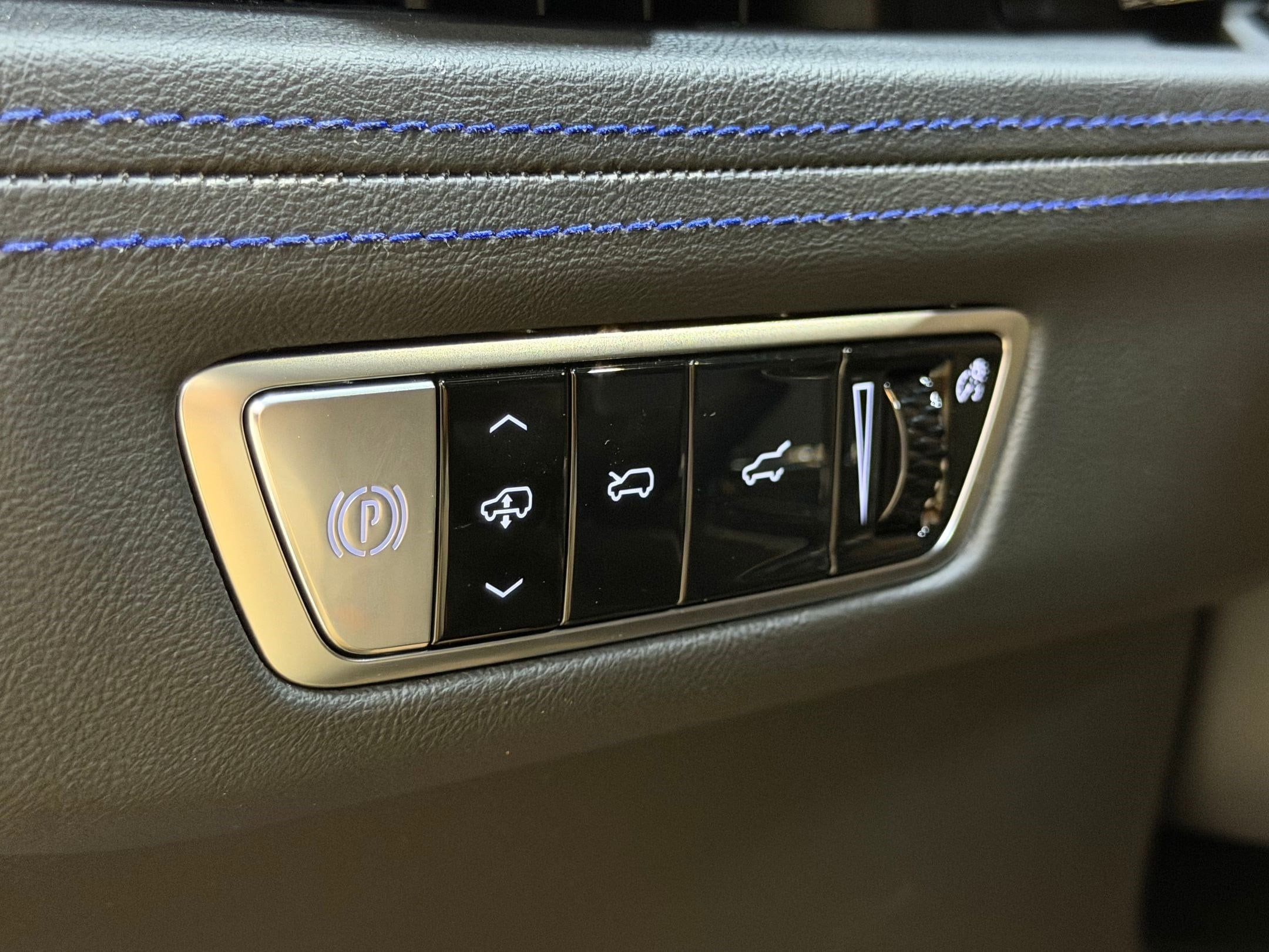 2026 Cadillac Escalade IQ Sport - Photo 18