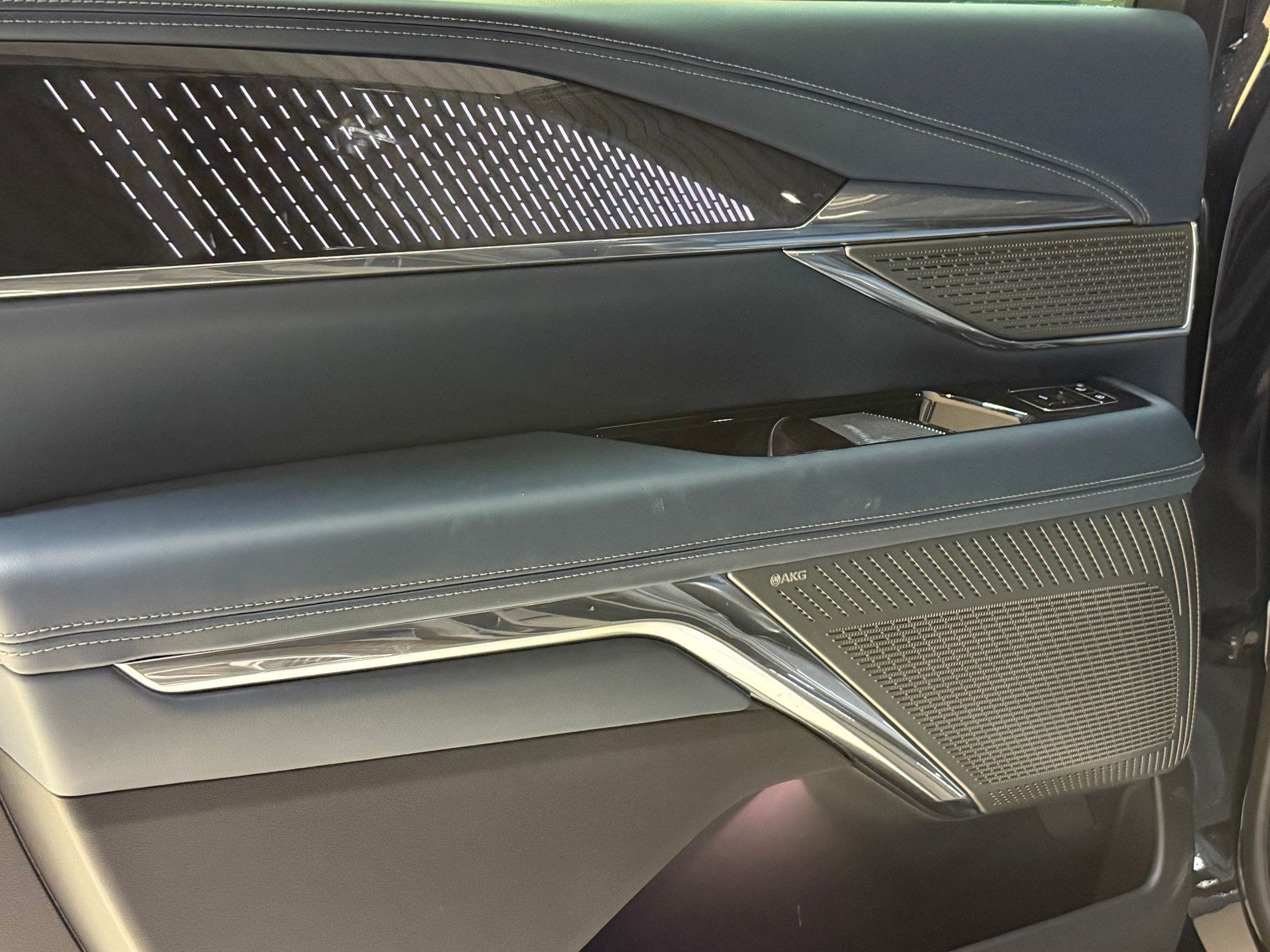 2025 Cadillac Escalade IQ Sport 2 - Photo 46