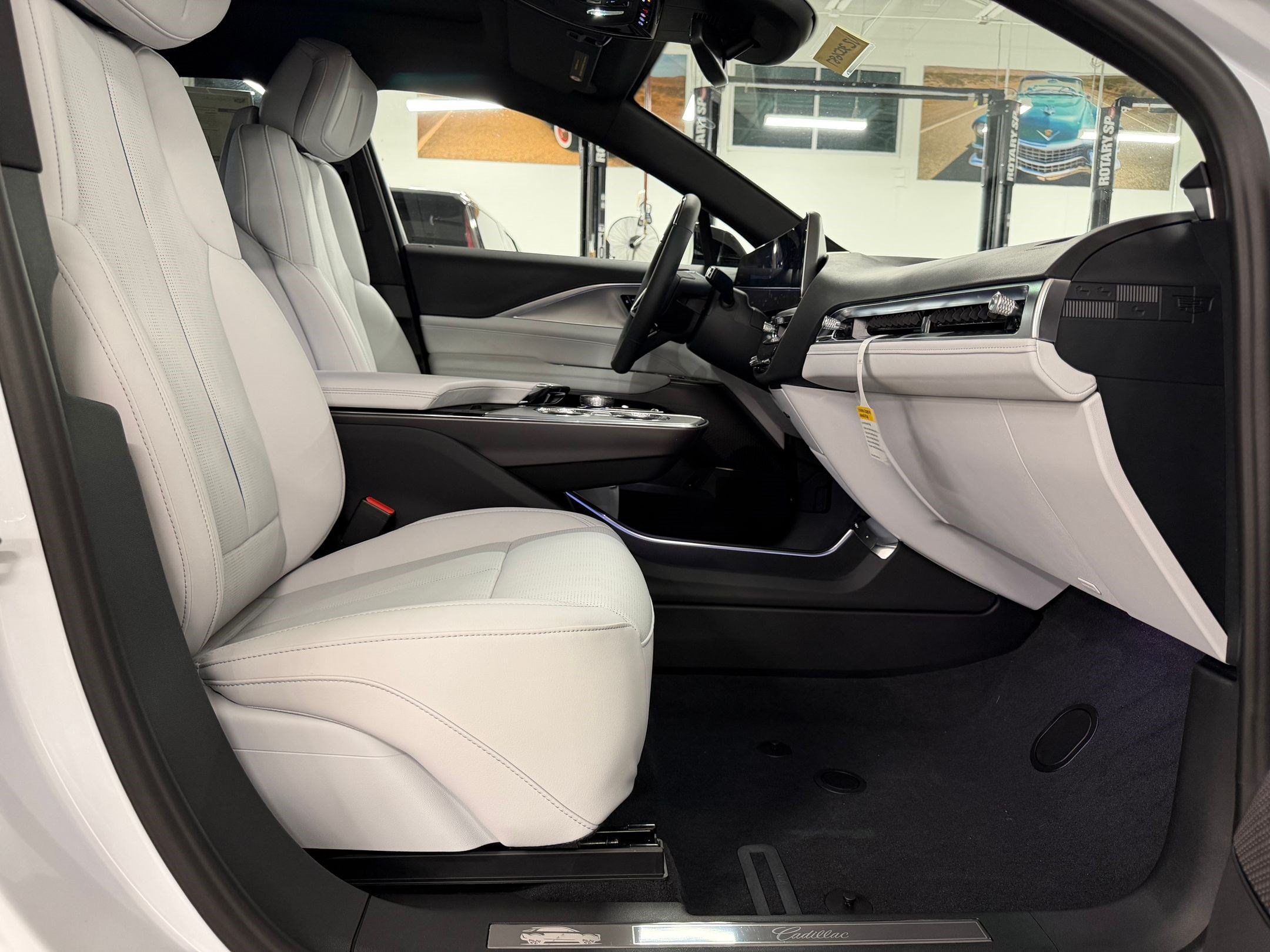 2027 Cadillac LYRIQ Sport - Photo 36