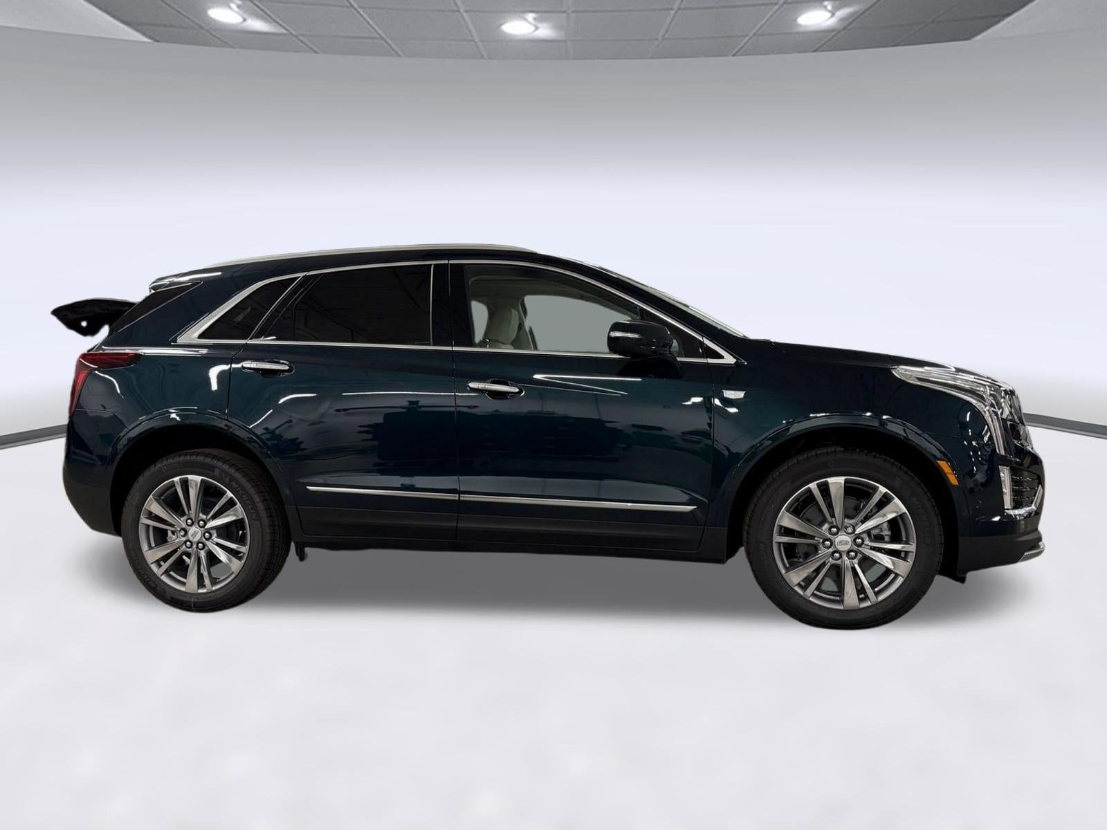 2026 CADILLAC XT5 Premium Luxury SUV