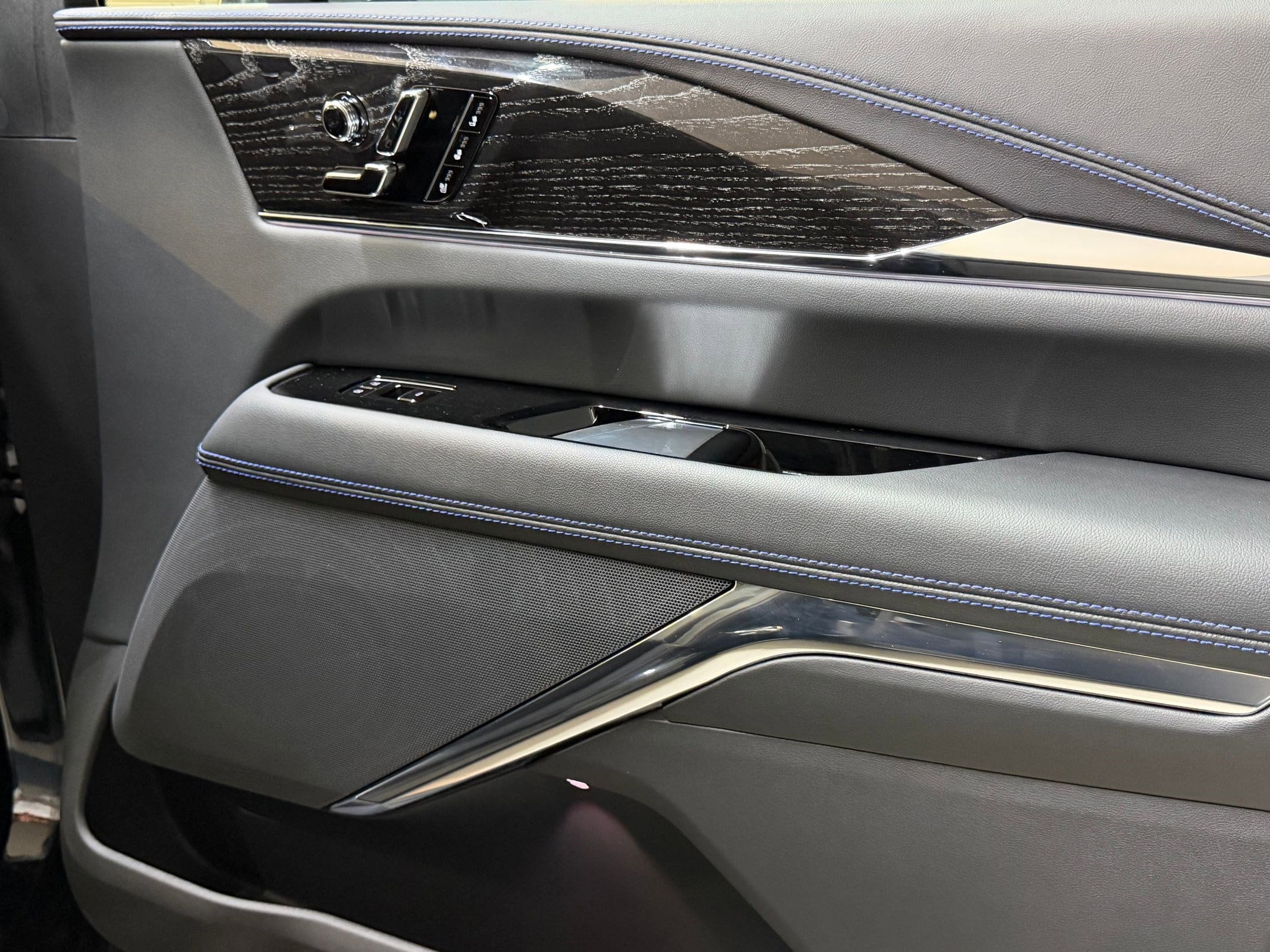 2026 Cadillac Escalade IQ Luxury - Photo 53