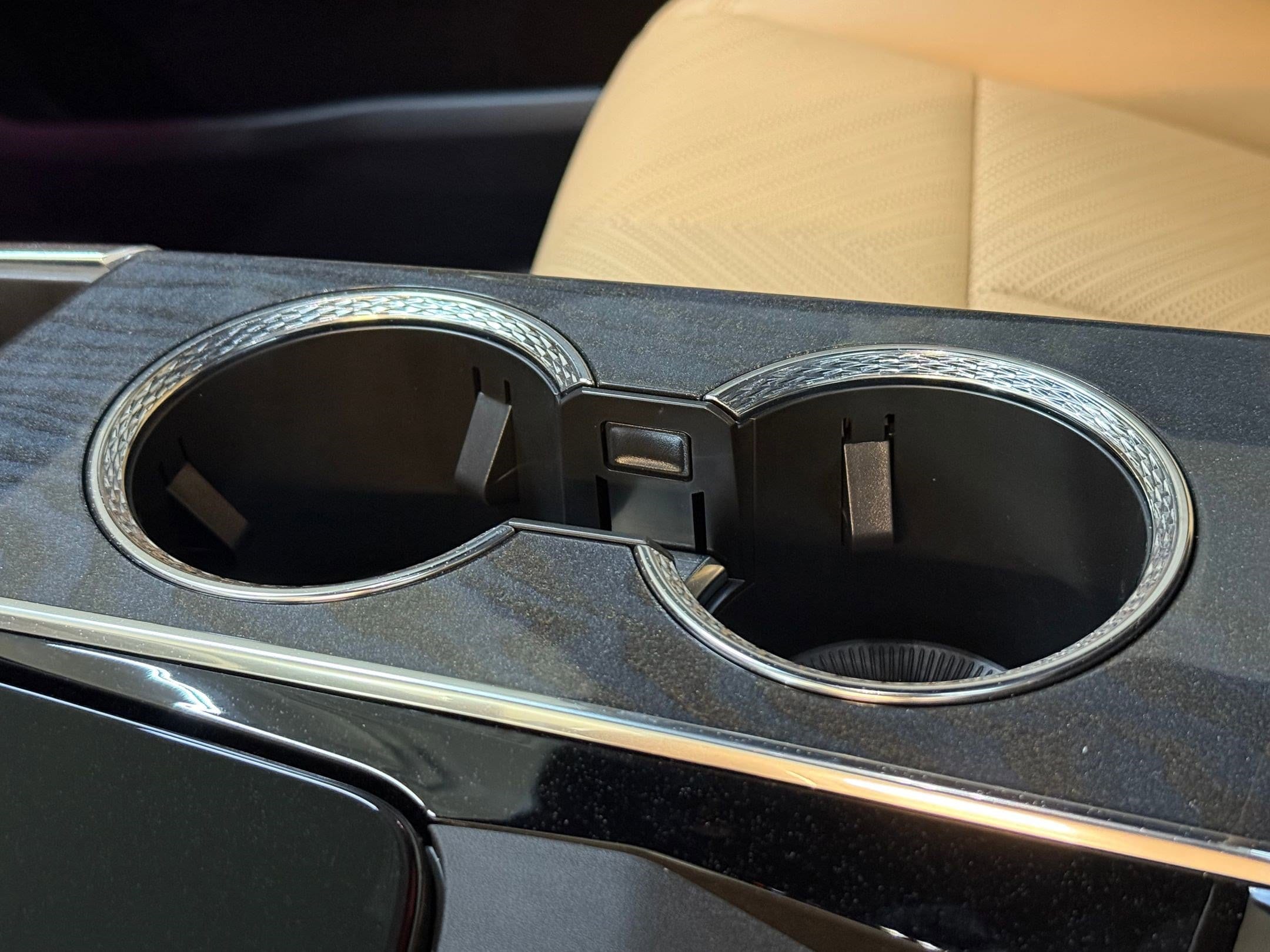 2025 Cadillac Escalade IQ Sport 2 - Photo 40