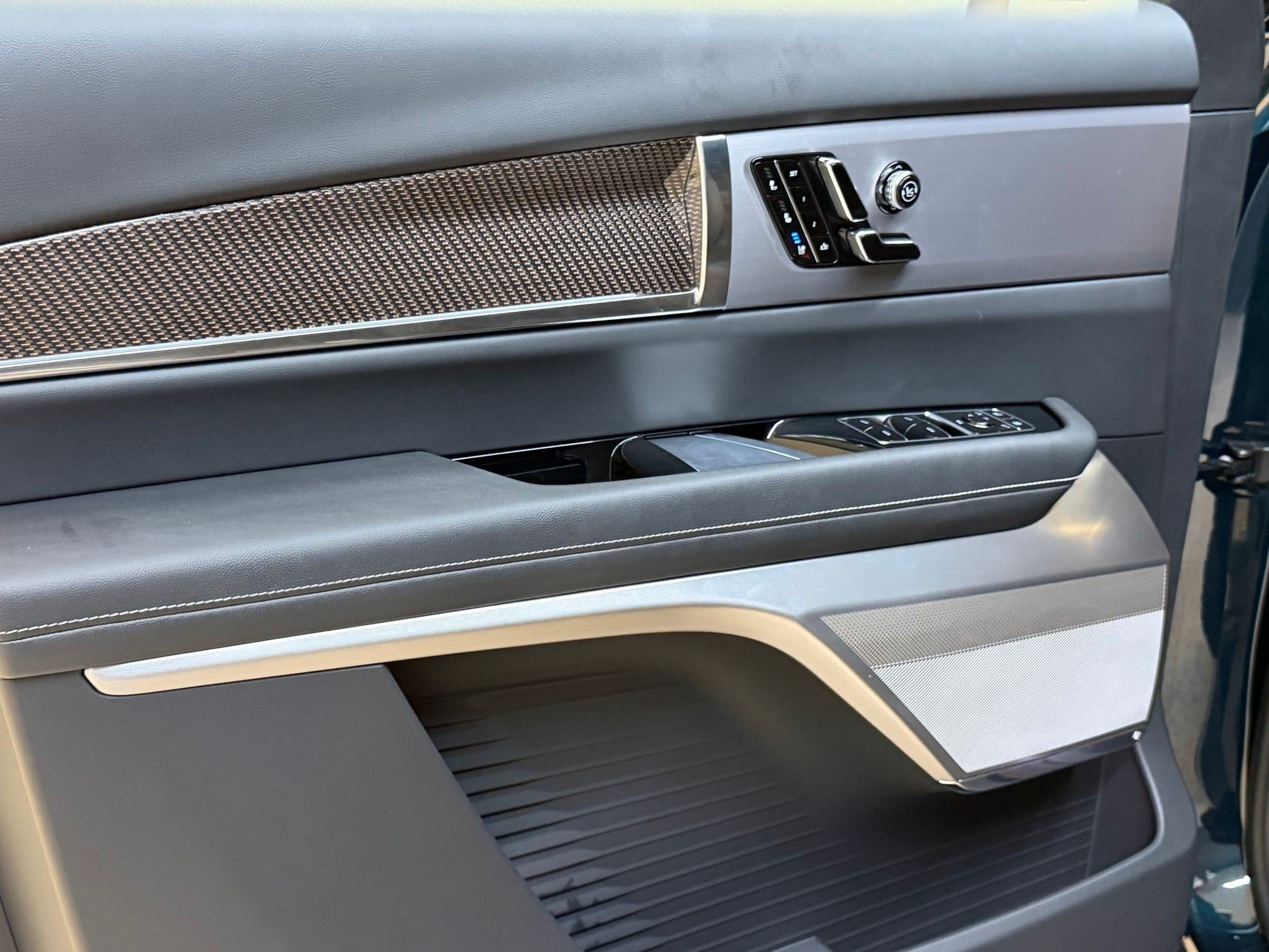2026 Cadillac VISTIQ Luxury - Photo 12