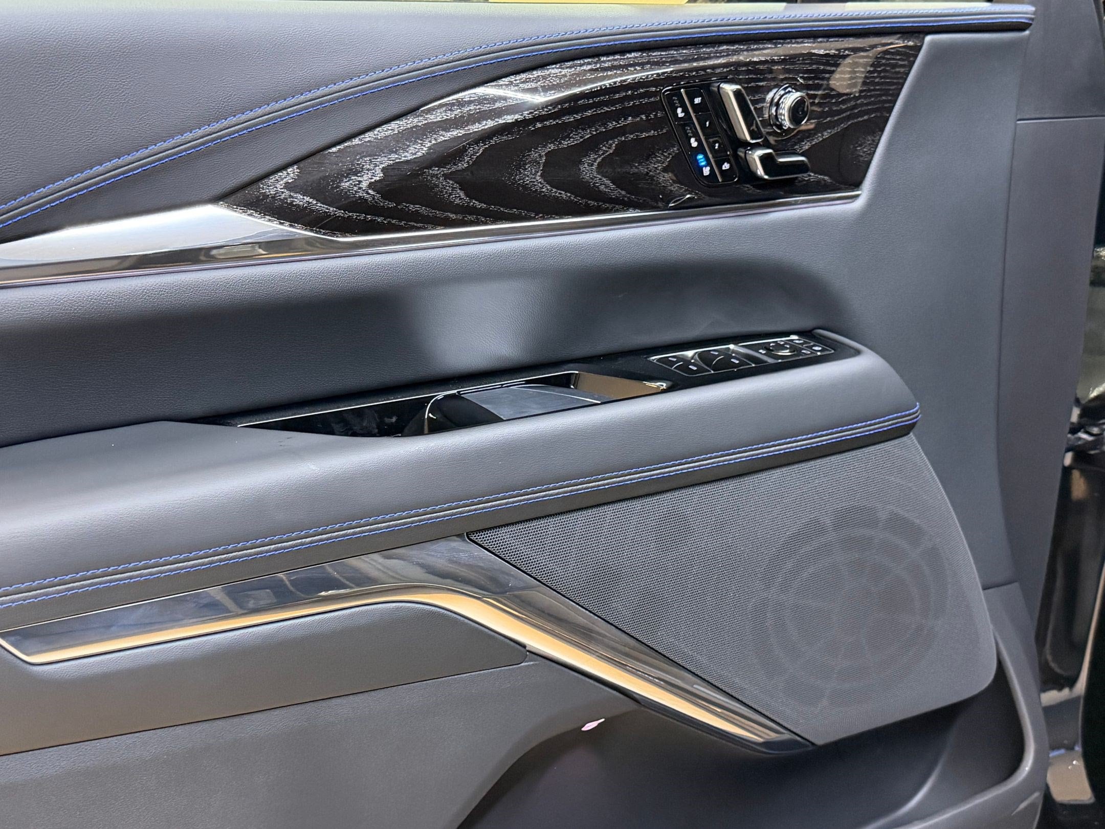 2026 Cadillac Escalade IQ Sport - Photo 11