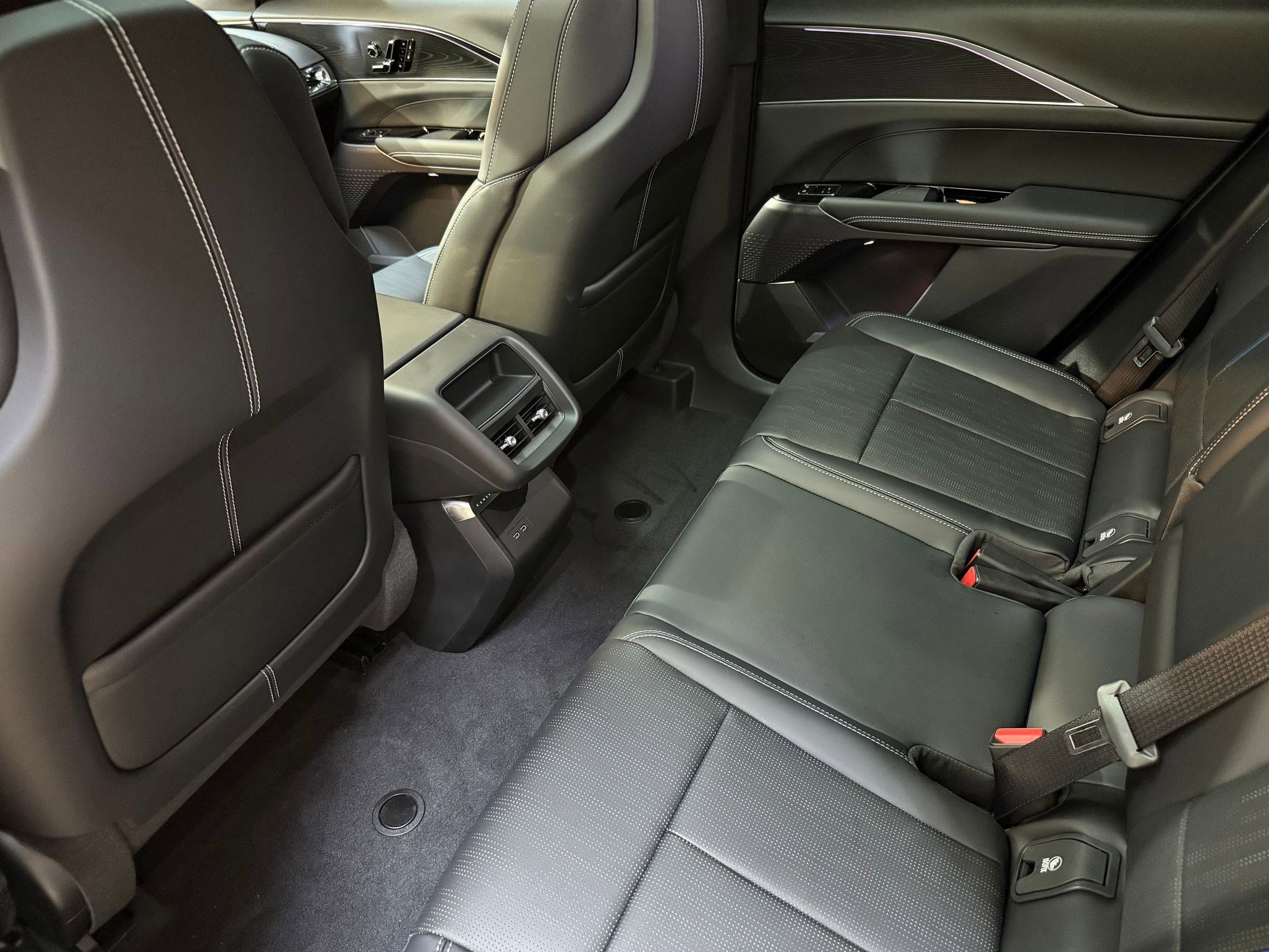 2026 Cadillac LYRIQ Sport - Photo 40
