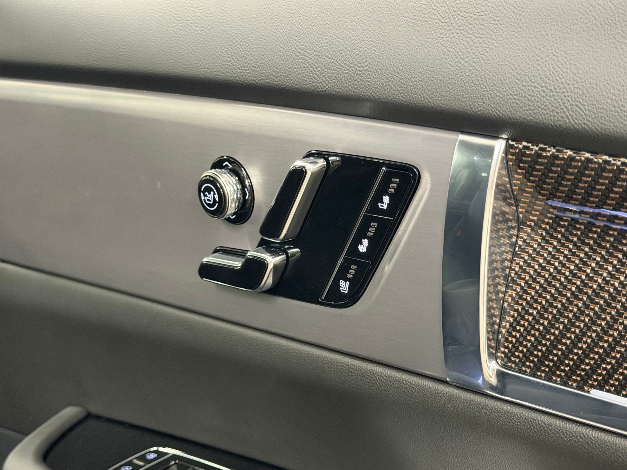 2027 Cadillac VISTIQ Sport - Photo 25