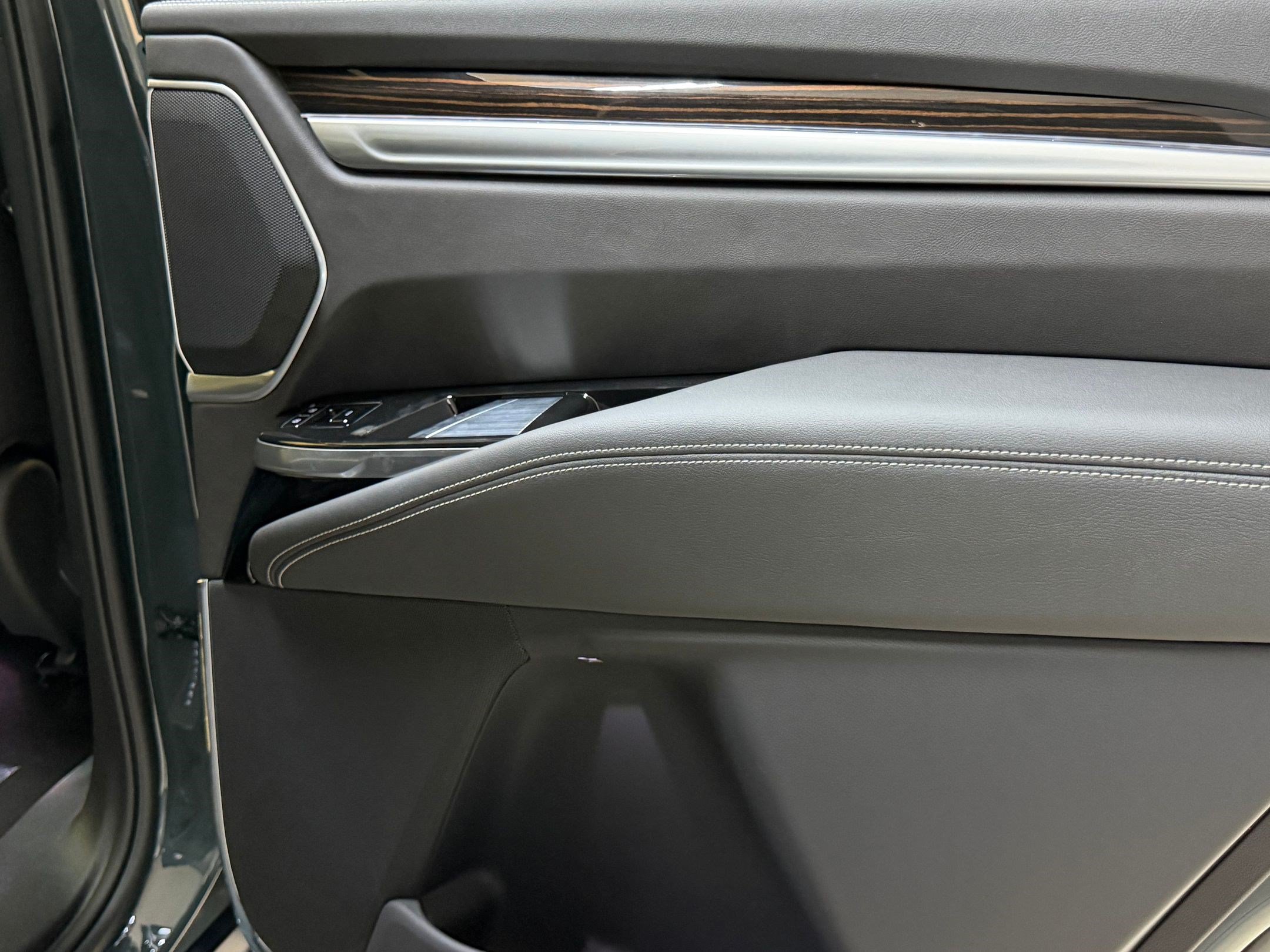 2026 Cadillac Escalade Luxury - Photo 54