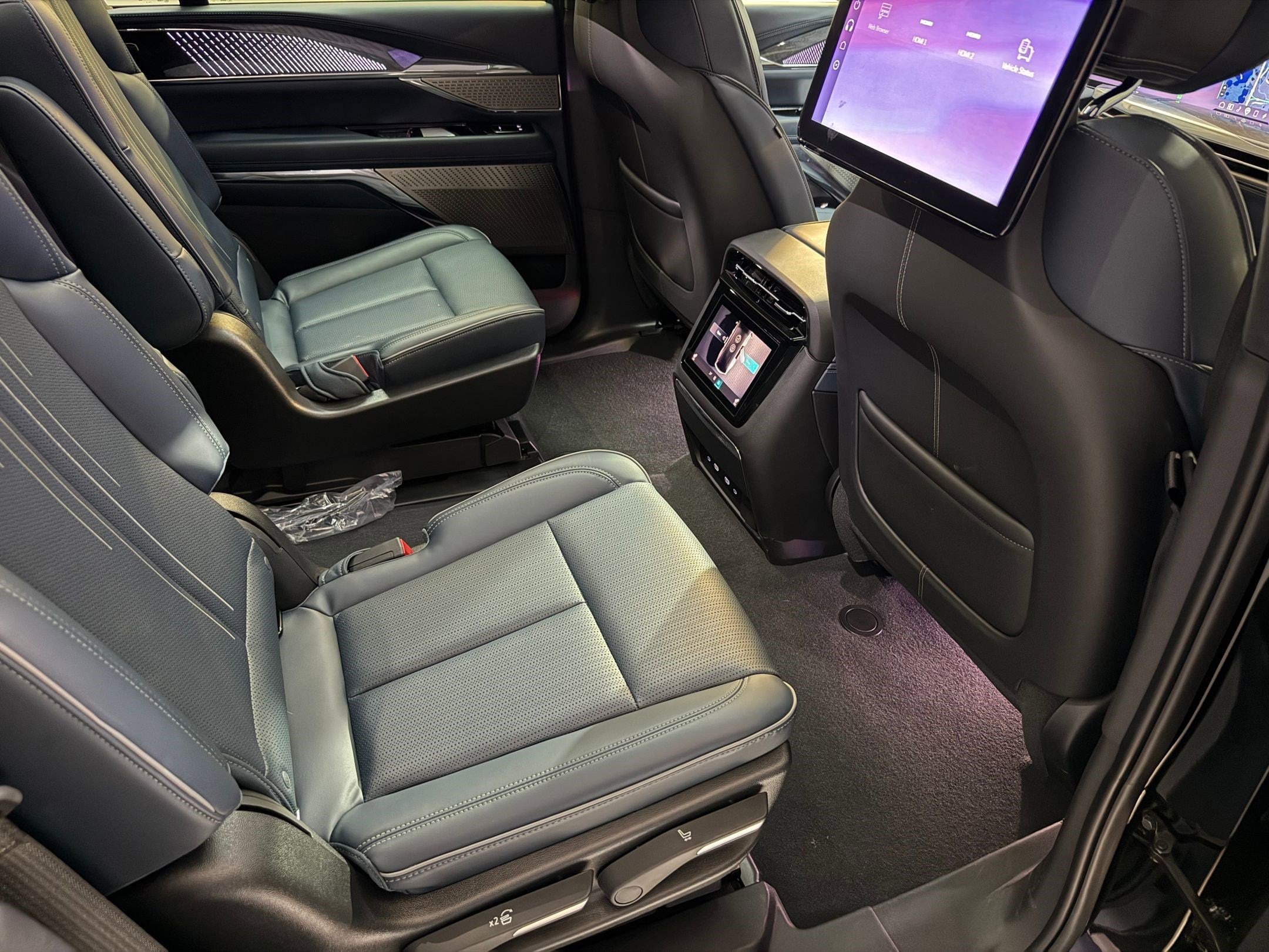 2025 Cadillac Escalade IQ Sport 2 - Photo 53