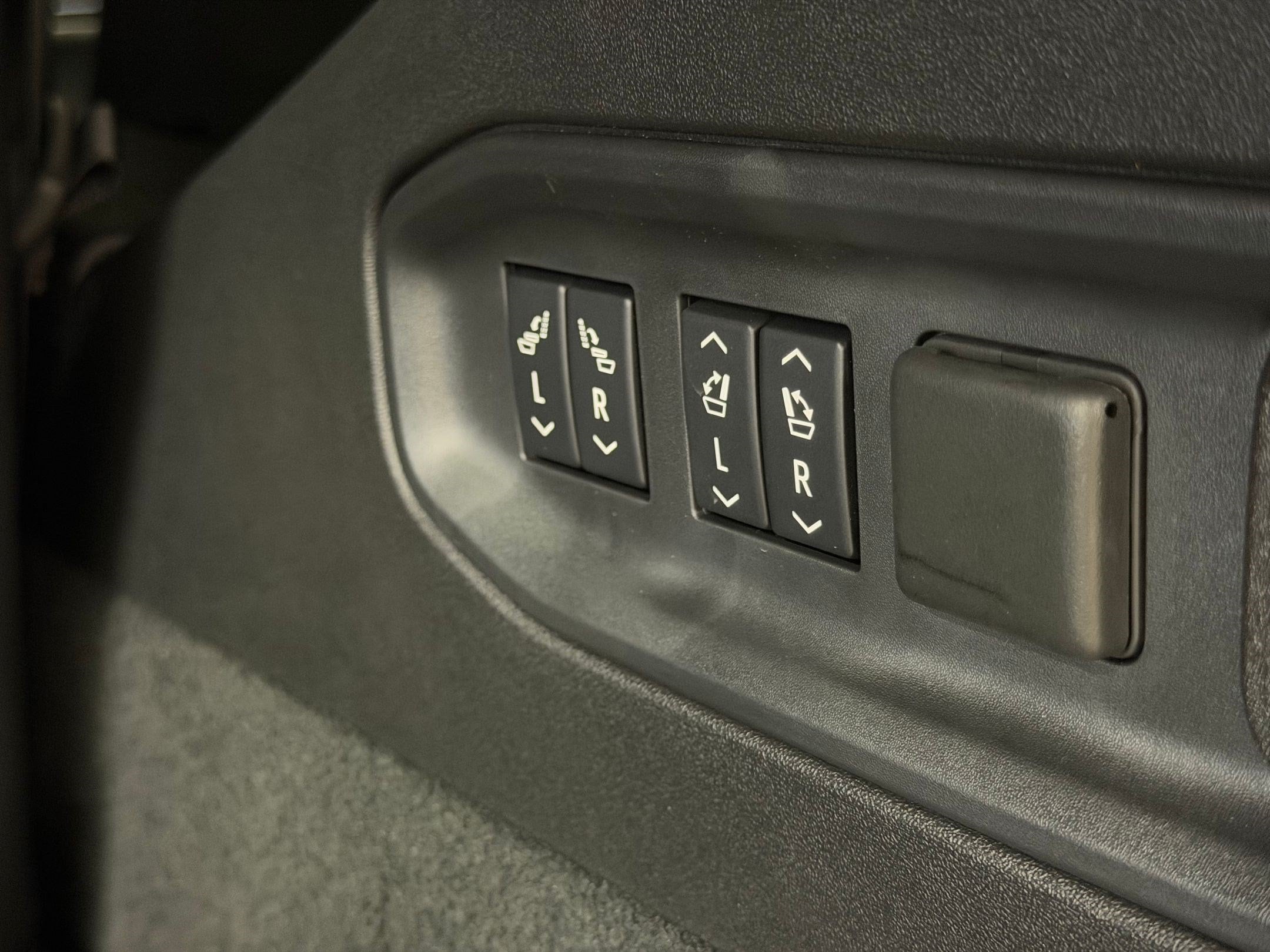 2027 Cadillac VISTIQ Sport - Photo 23