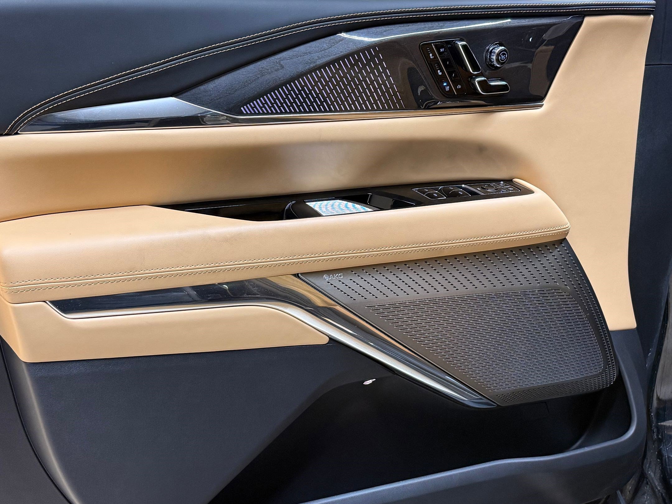 2025 Cadillac Escalade IQ Sport 2 - Photo 13