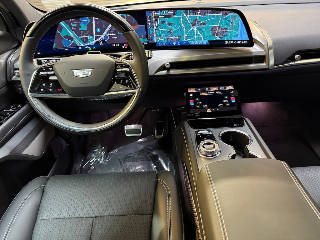 New 2026 CADILLAC VISTIQ Luxury SUV