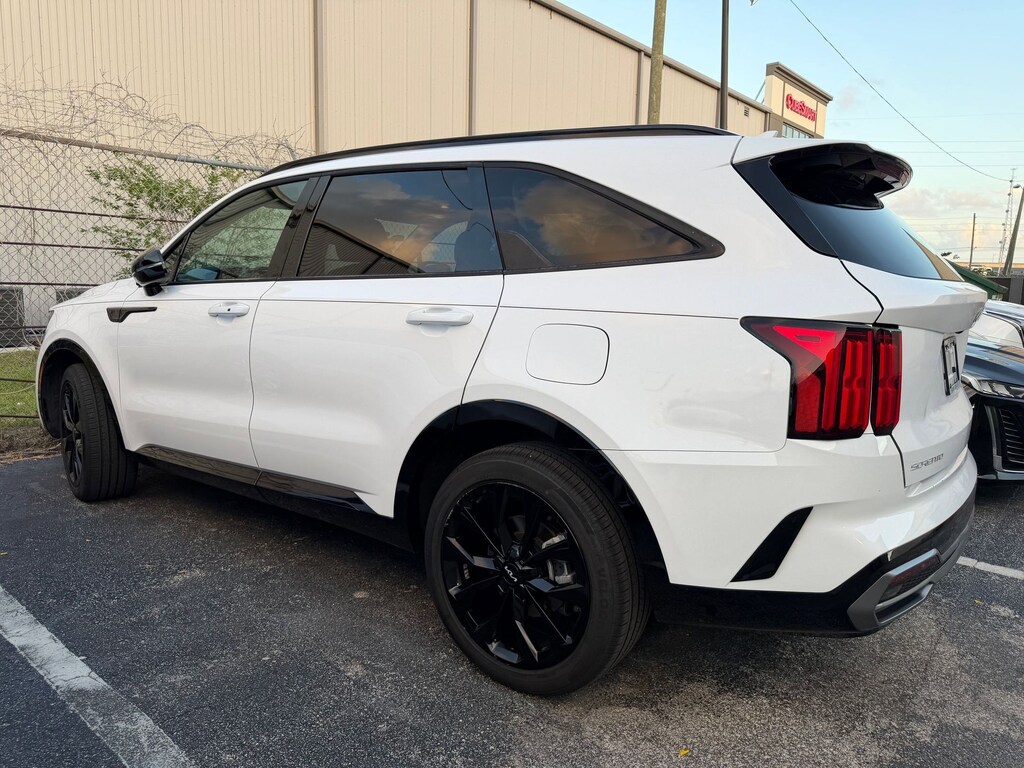 Used 2023 Kia Sorento SX