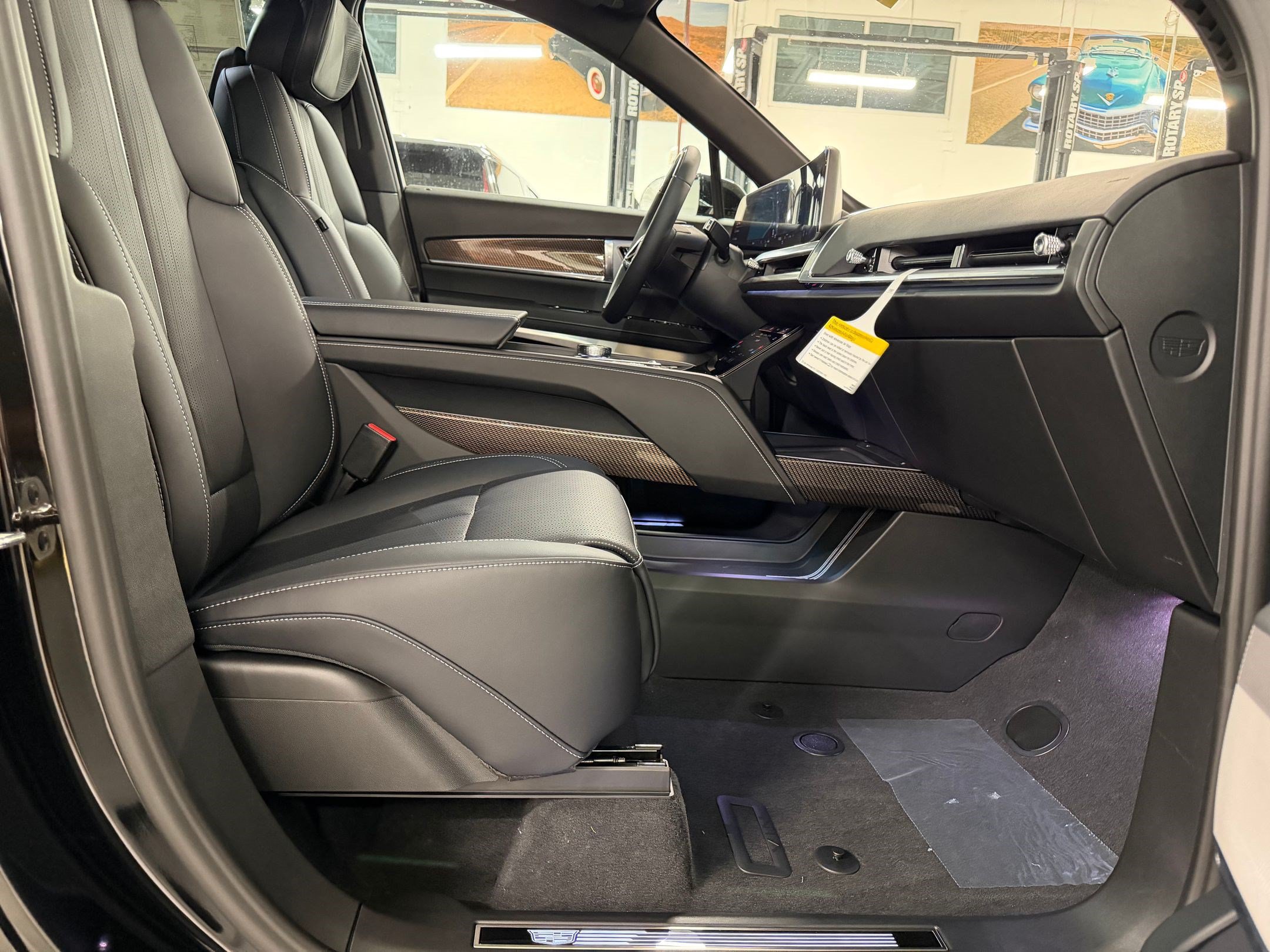 2027 Cadillac VISTIQ Sport - Photo 39