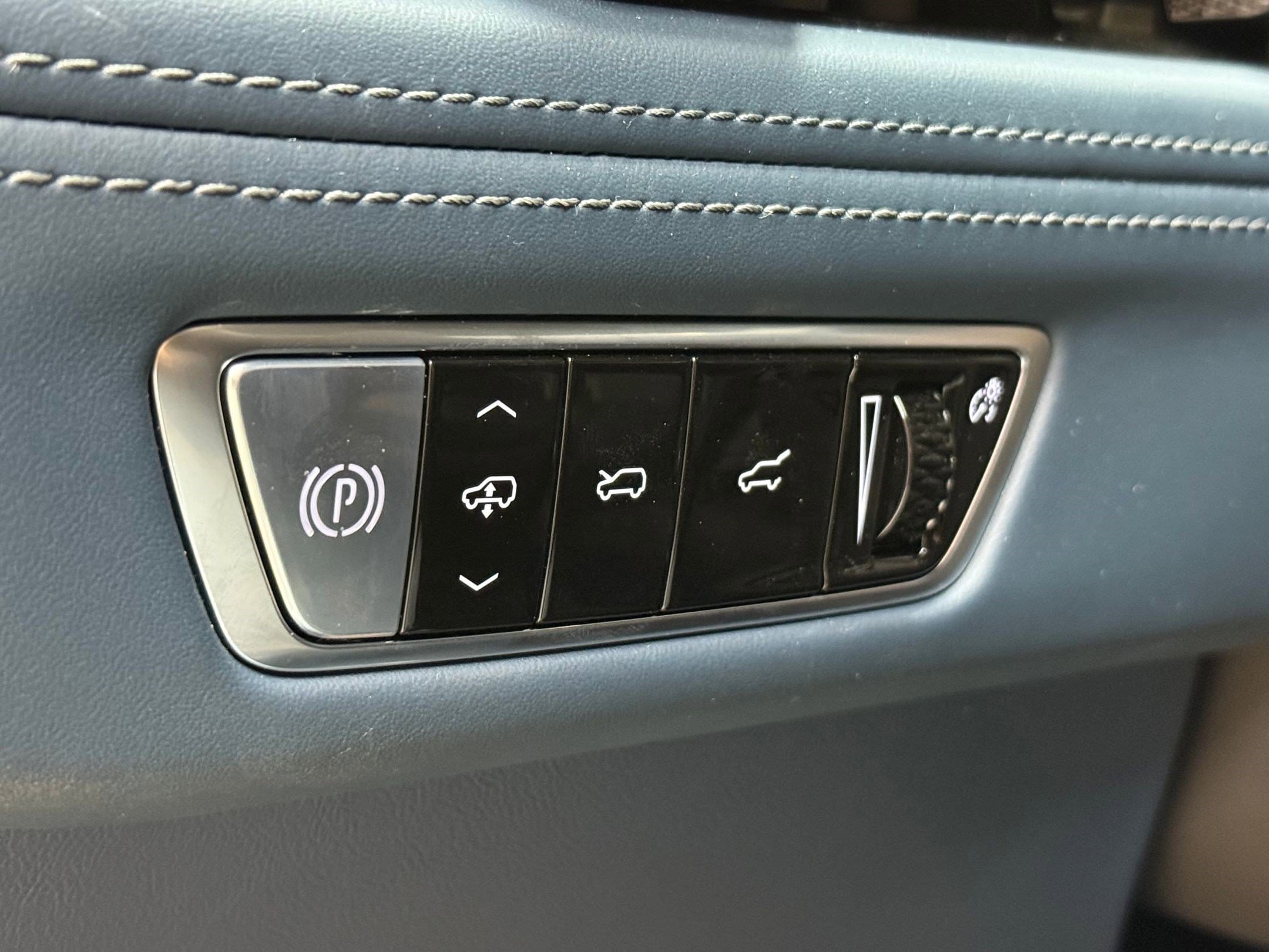 2025 Cadillac Escalade IQ Sport 2 - Photo 16