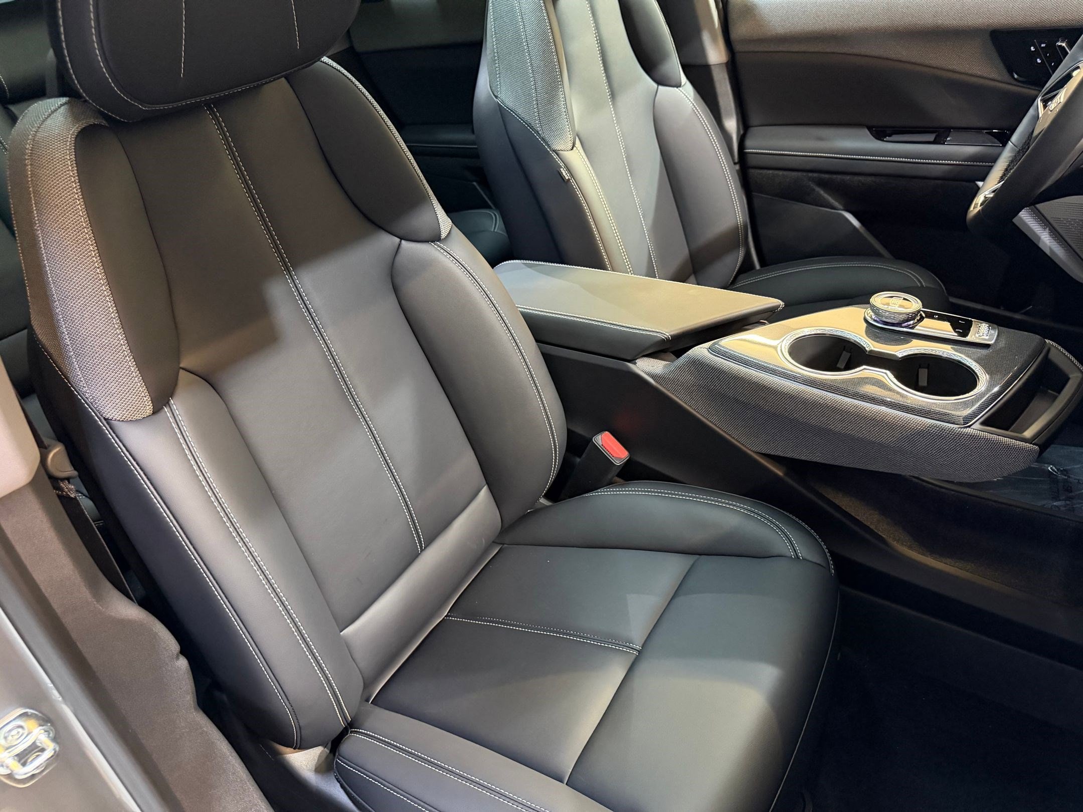 2026 Cadillac OPTIQ Sport - Photo 53