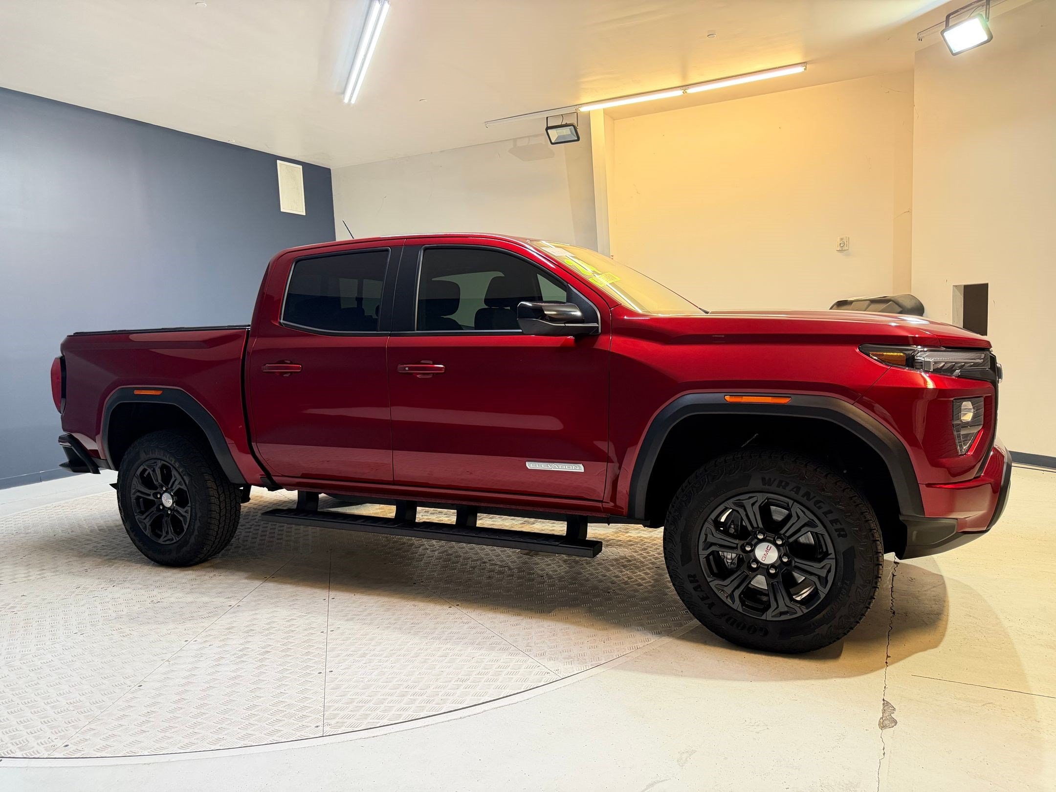 Canyon Elevation Truck