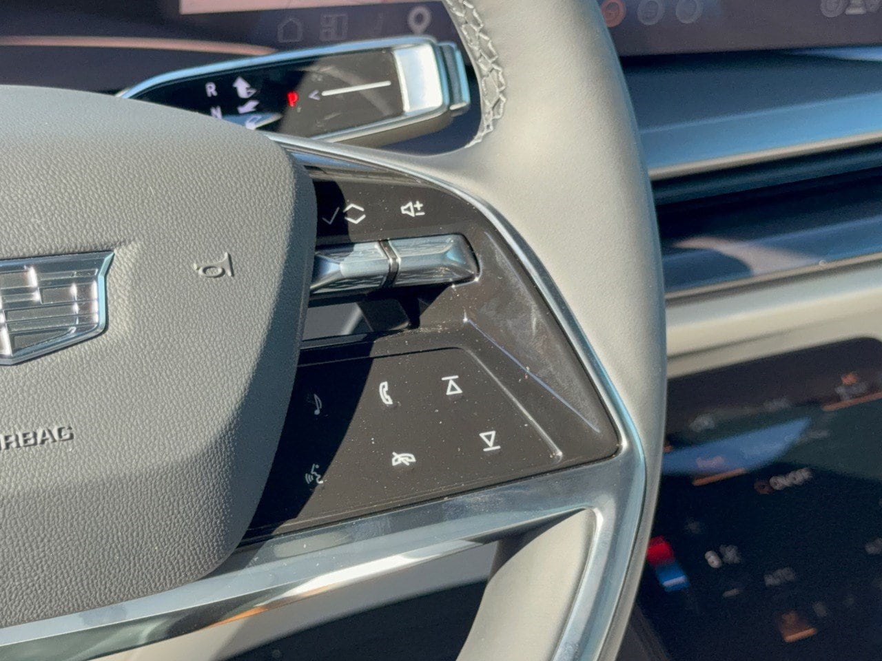 2027 Cadillac VISTIQ Sport - Photo 18