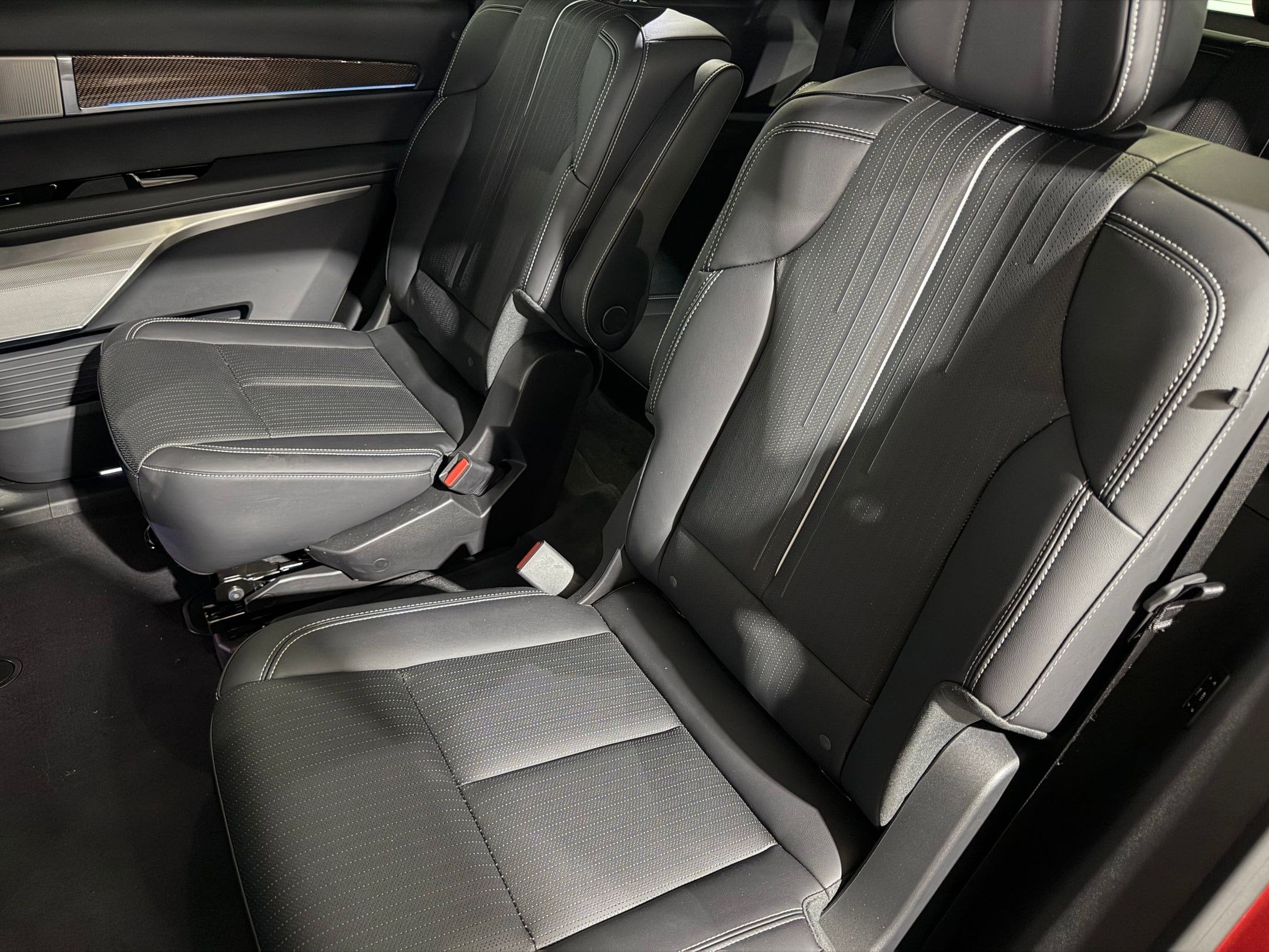 2026 Cadillac VISTIQ Sport - Photo 13
