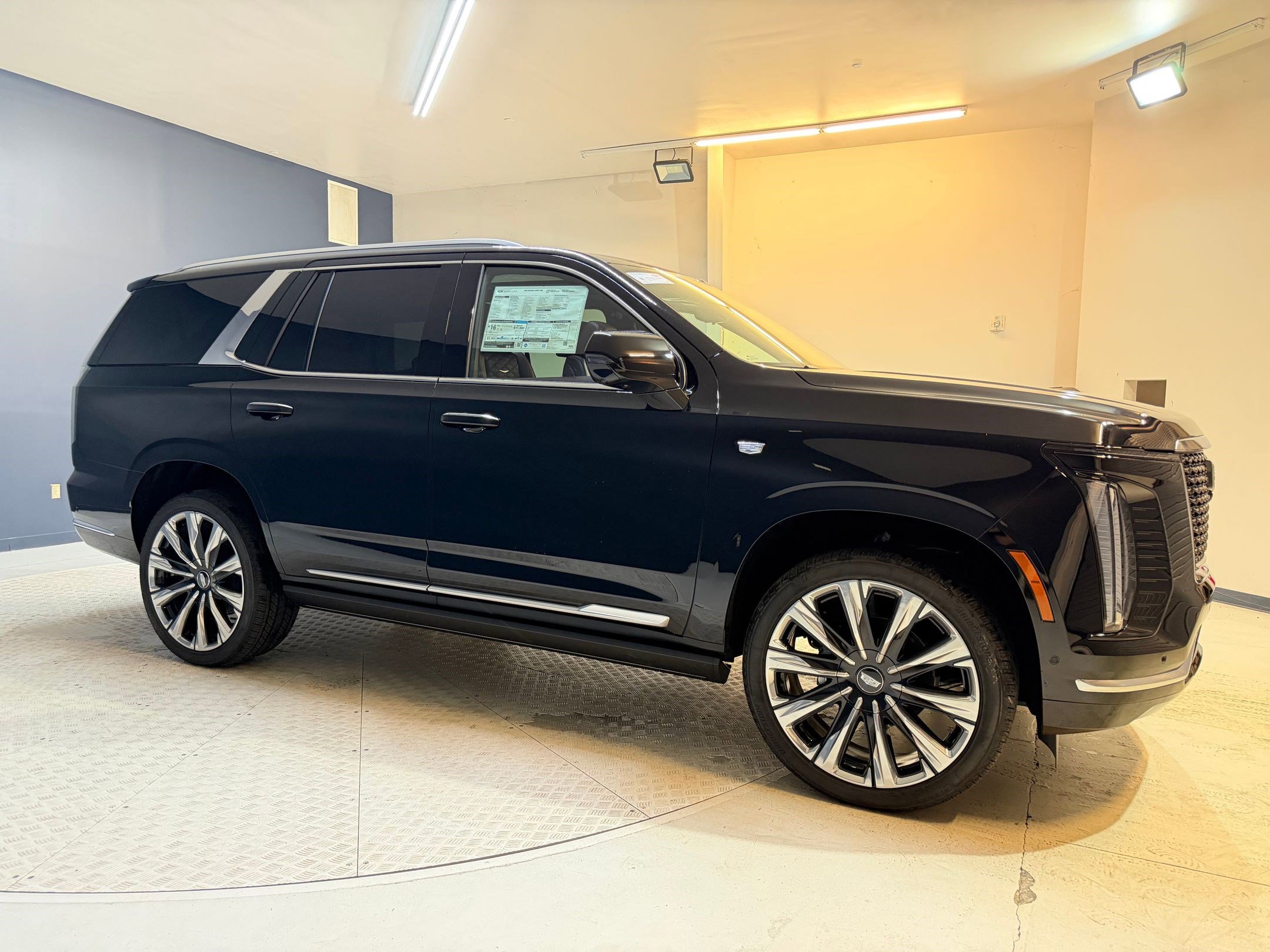2026 Cadillac Escalade Luxury - Photo 6