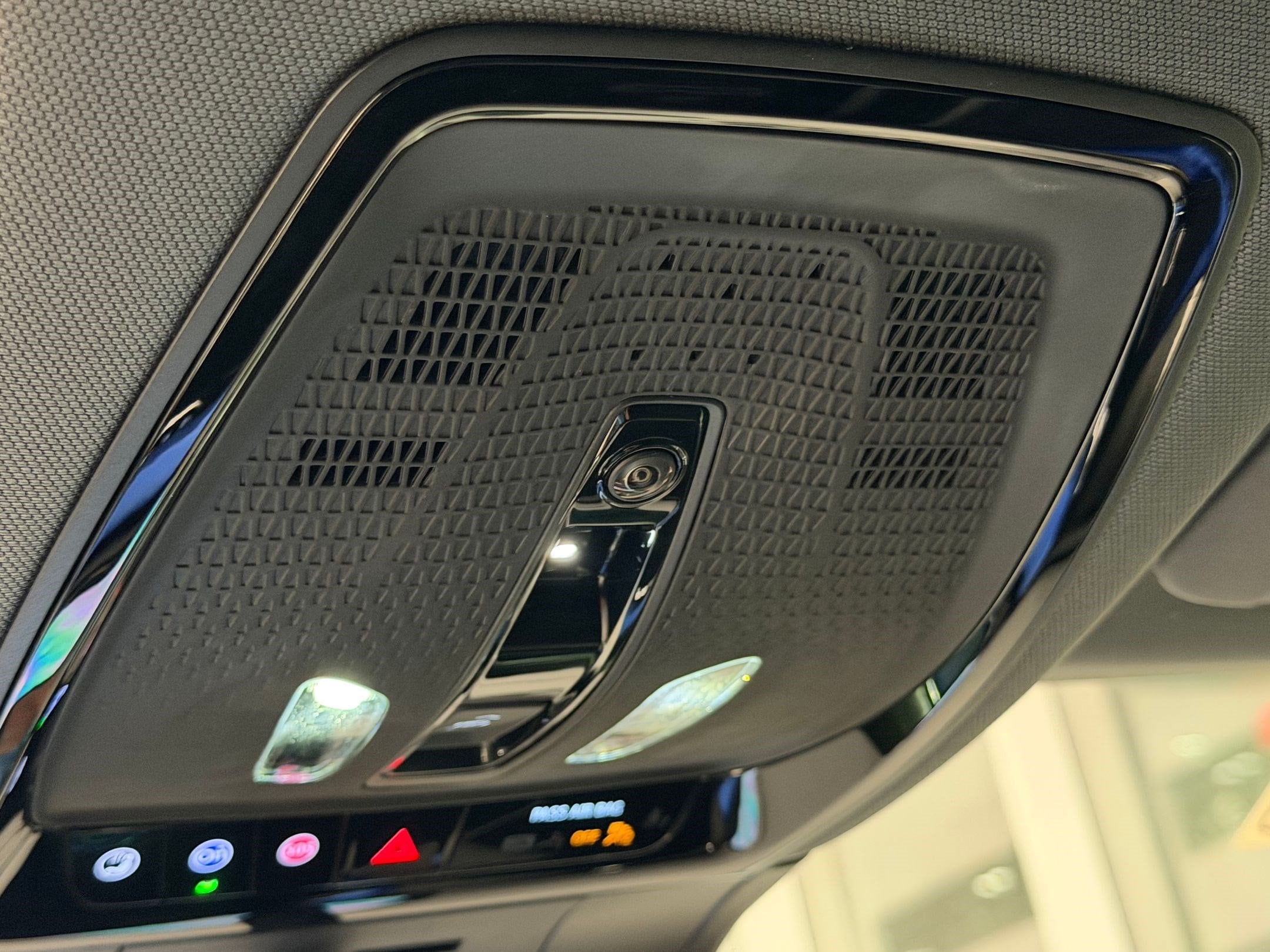 2027 Cadillac OPTIQ V-Series - Photo 25