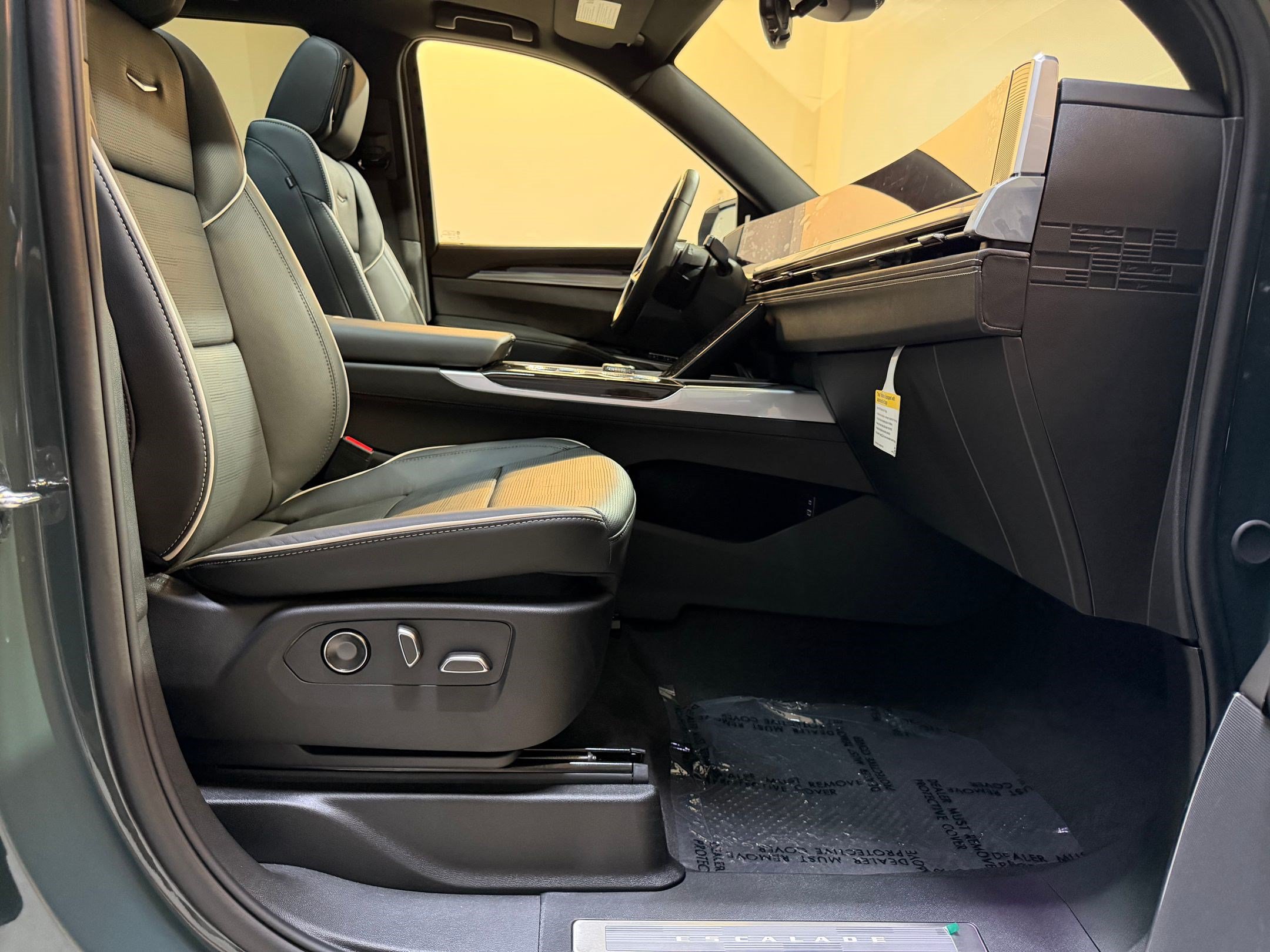2026 Cadillac Escalade Luxury - Photo 59