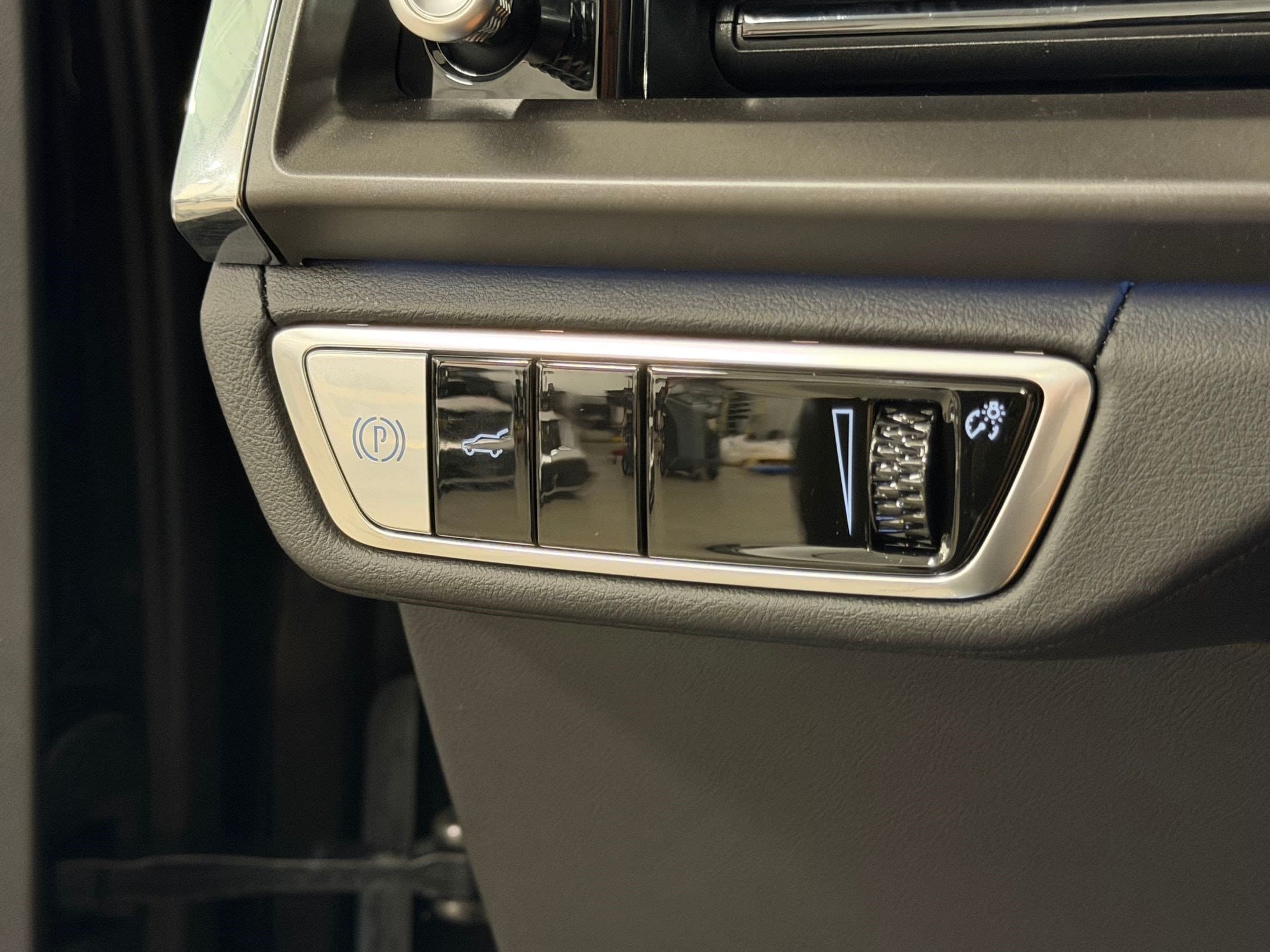 2026 Cadillac VISTIQ Sport - Photo 20