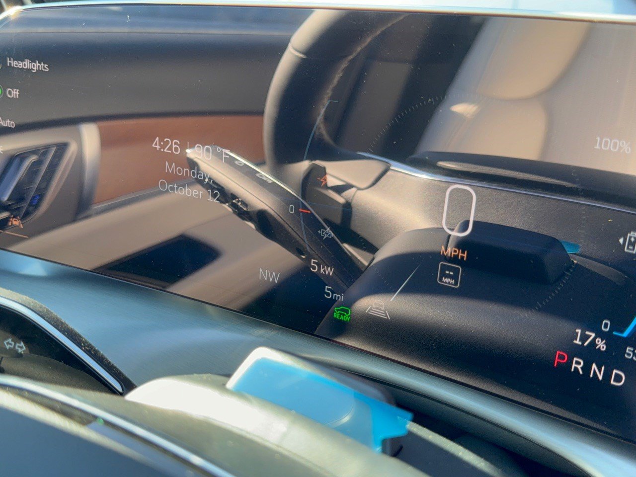 2027 Cadillac VISTIQ Sport - Photo 25