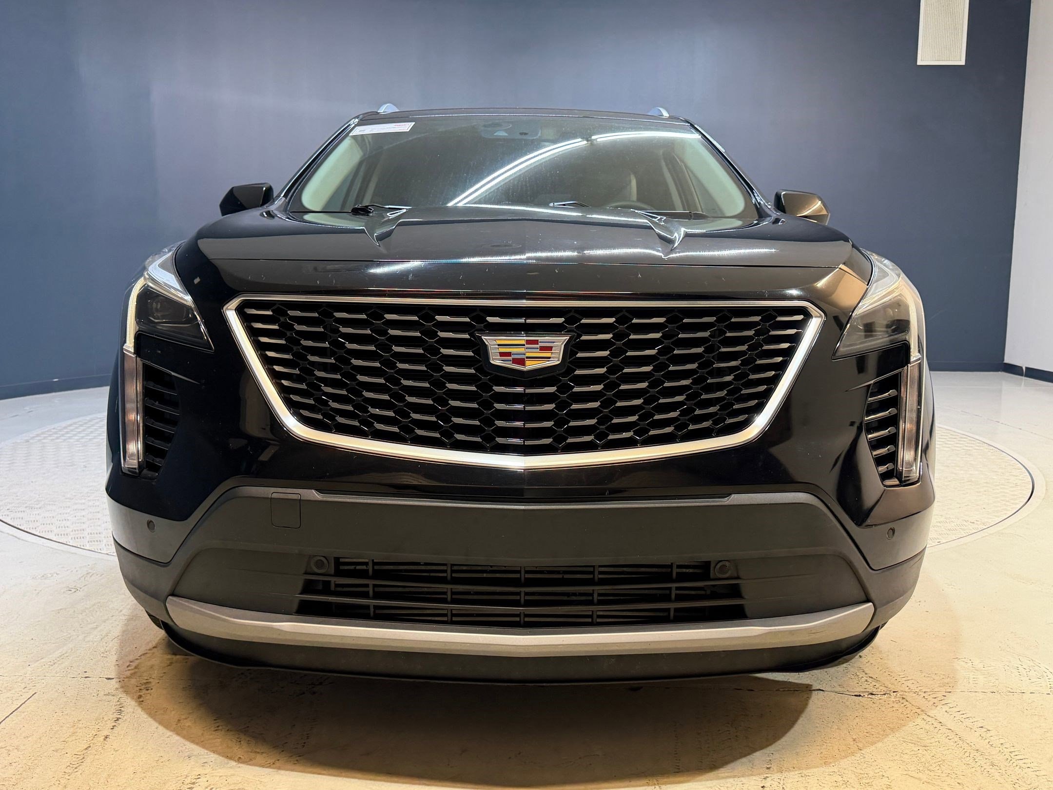 XT4 FWD Premium Luxury SUV