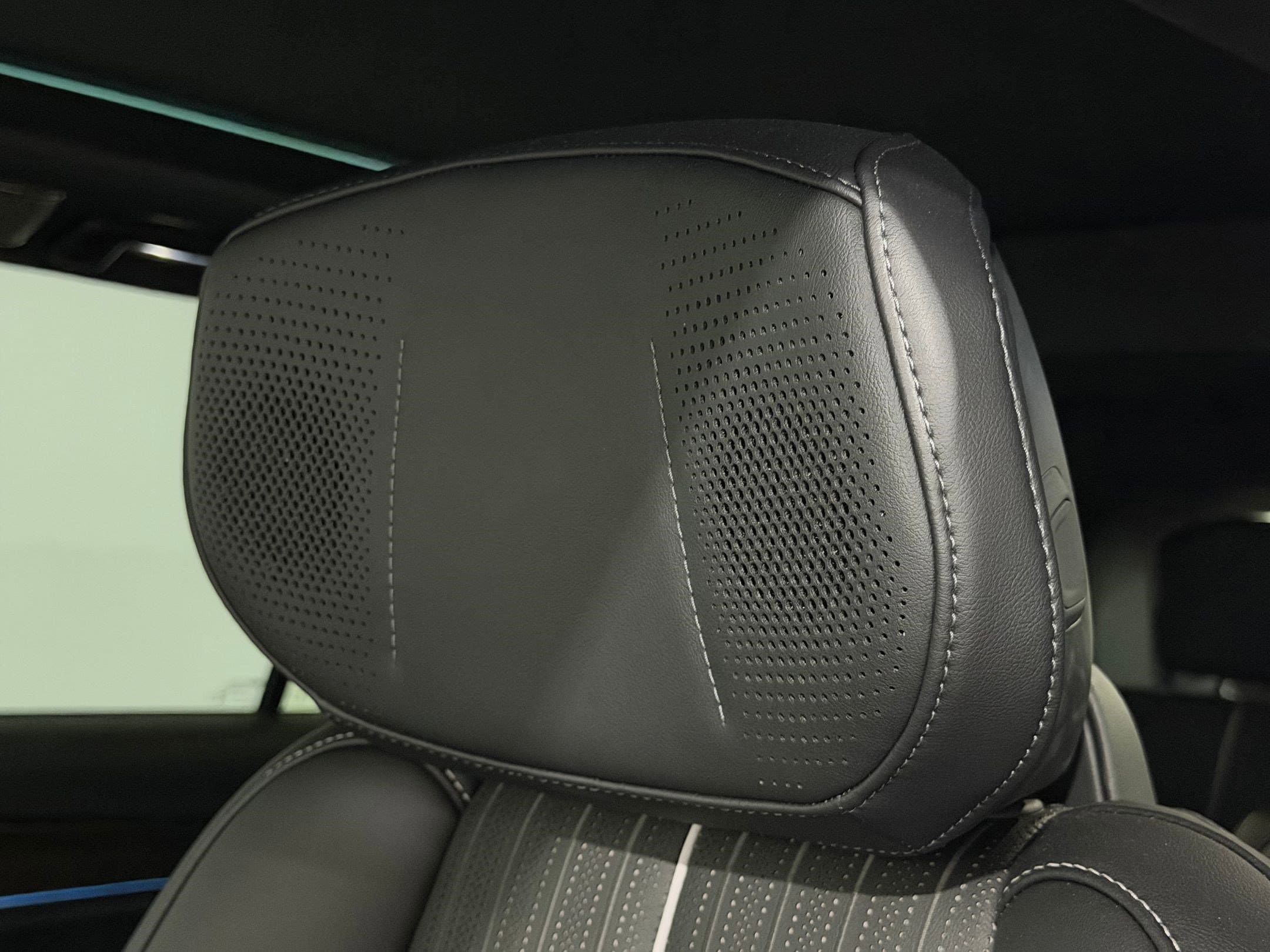 2026 Cadillac VISTIQ Sport - Photo 27