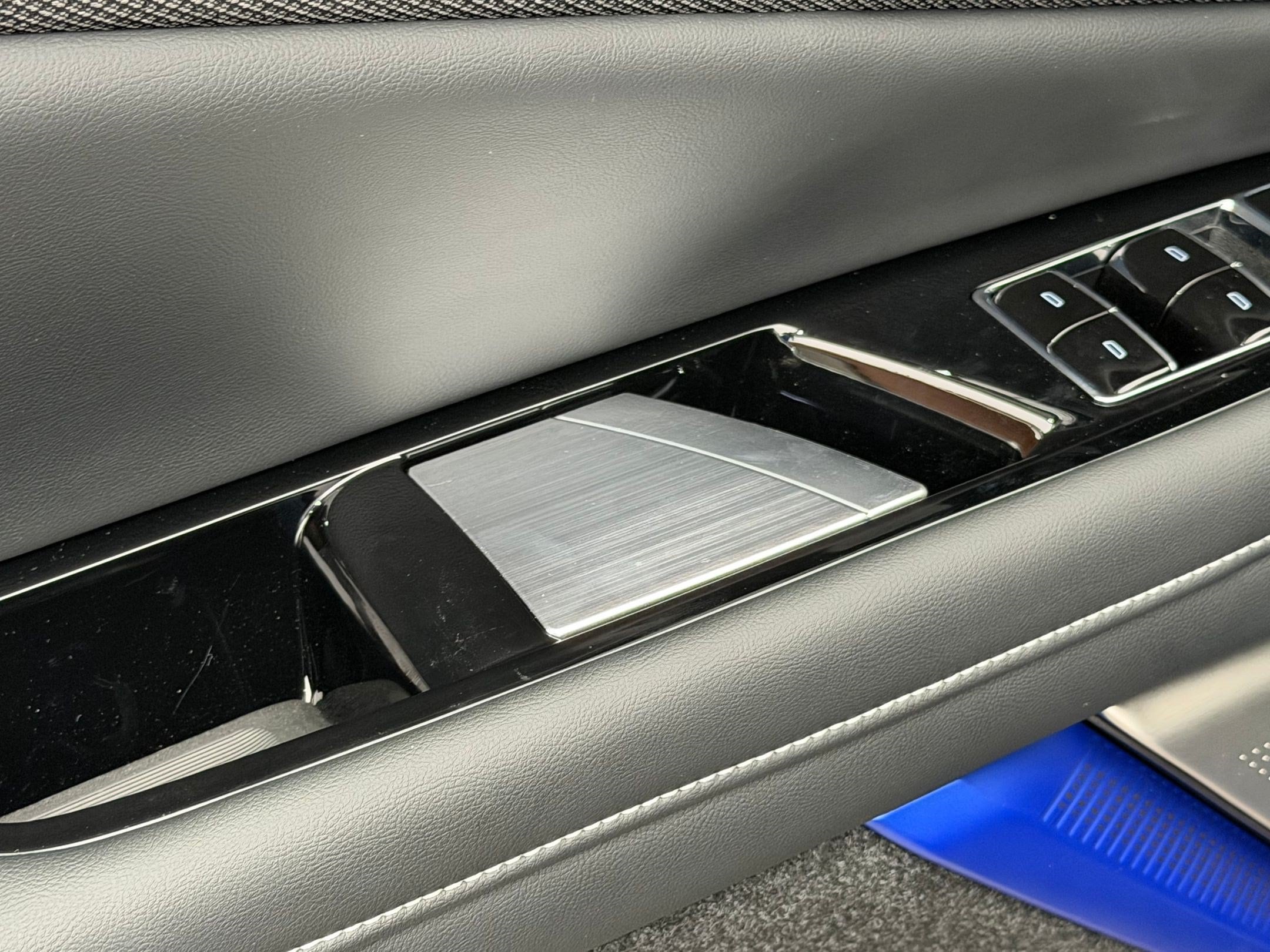 2027 Cadillac OPTIQ V-Series - Photo 47