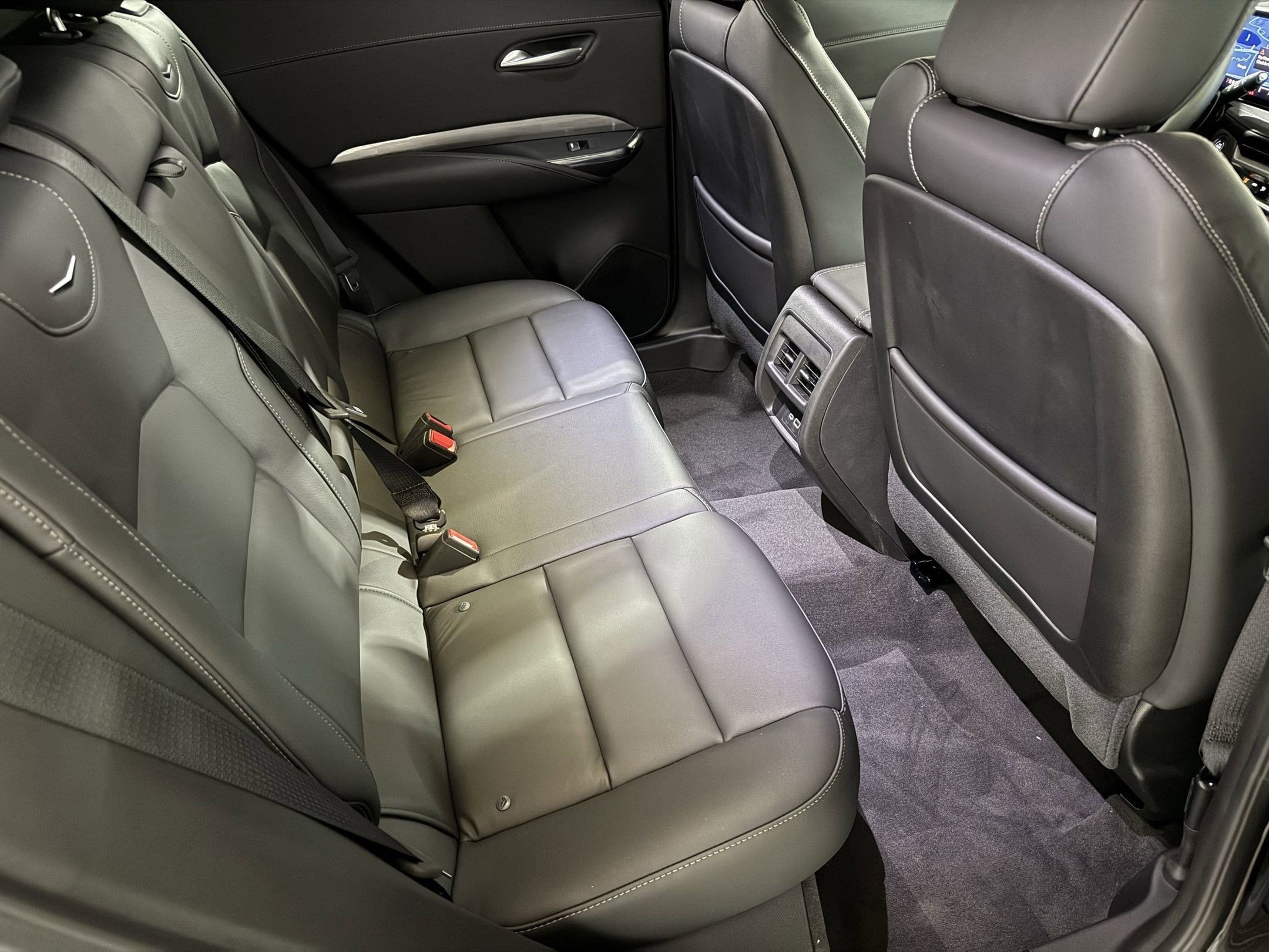 2025 Cadillac XT4 Premium Luxury - Photo 41