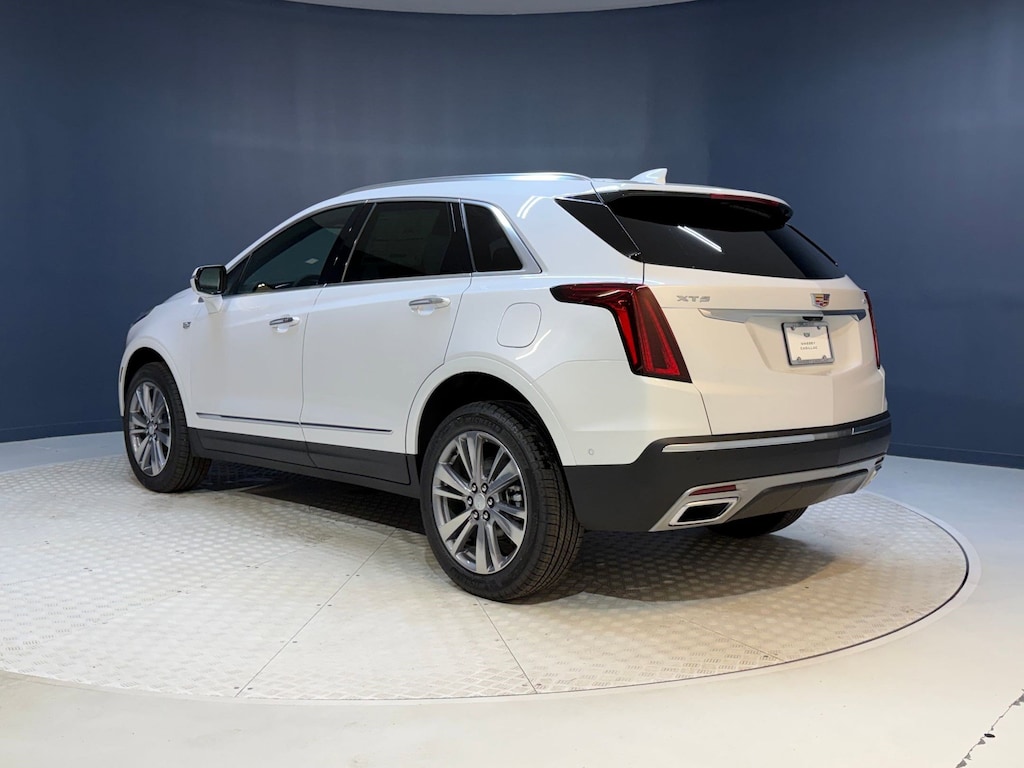New 2026 CADILLAC XT5 Premium Luxury SUV