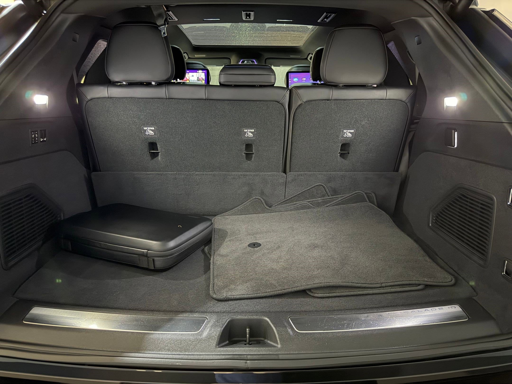 2025 Cadillac Escalade IQ Sport 1 - Photo 50