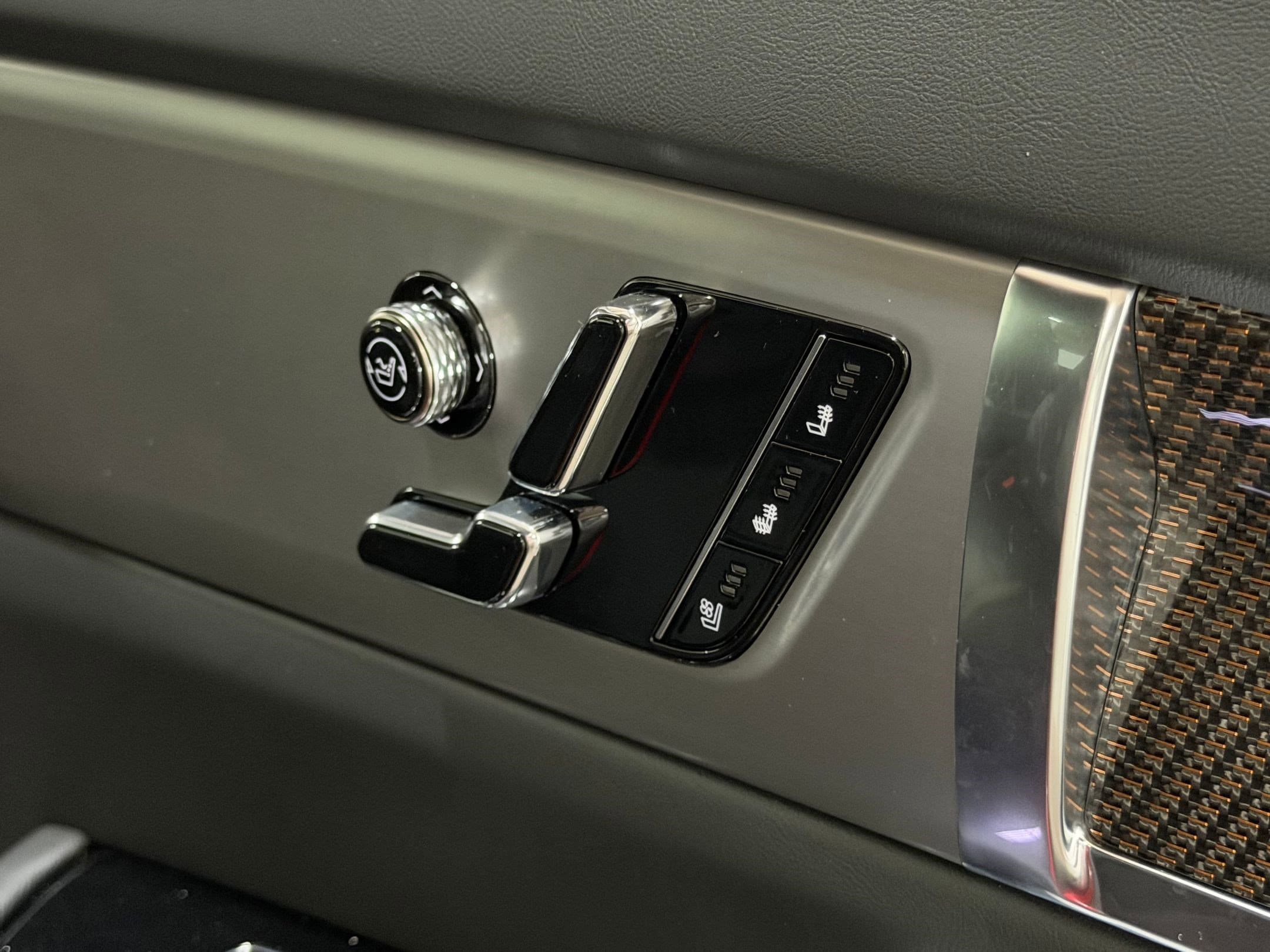 2026 Cadillac VISTIQ Sport - Photo 51