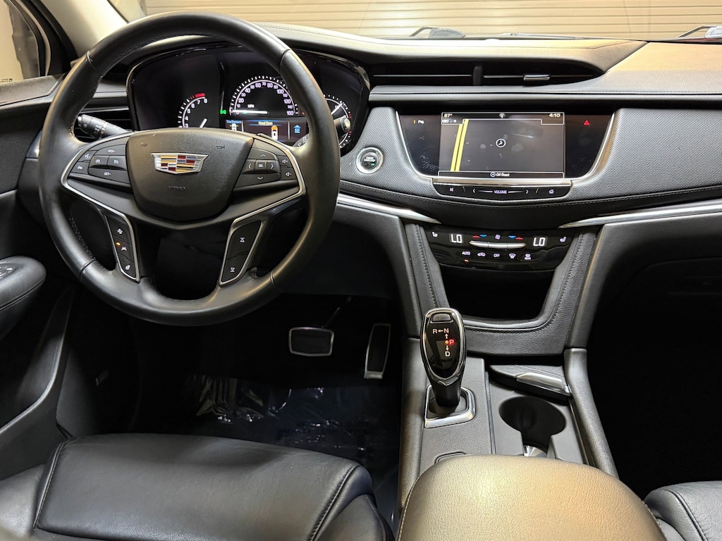 Used 2018 CADILLAC XT5 Luxury FWD SUV