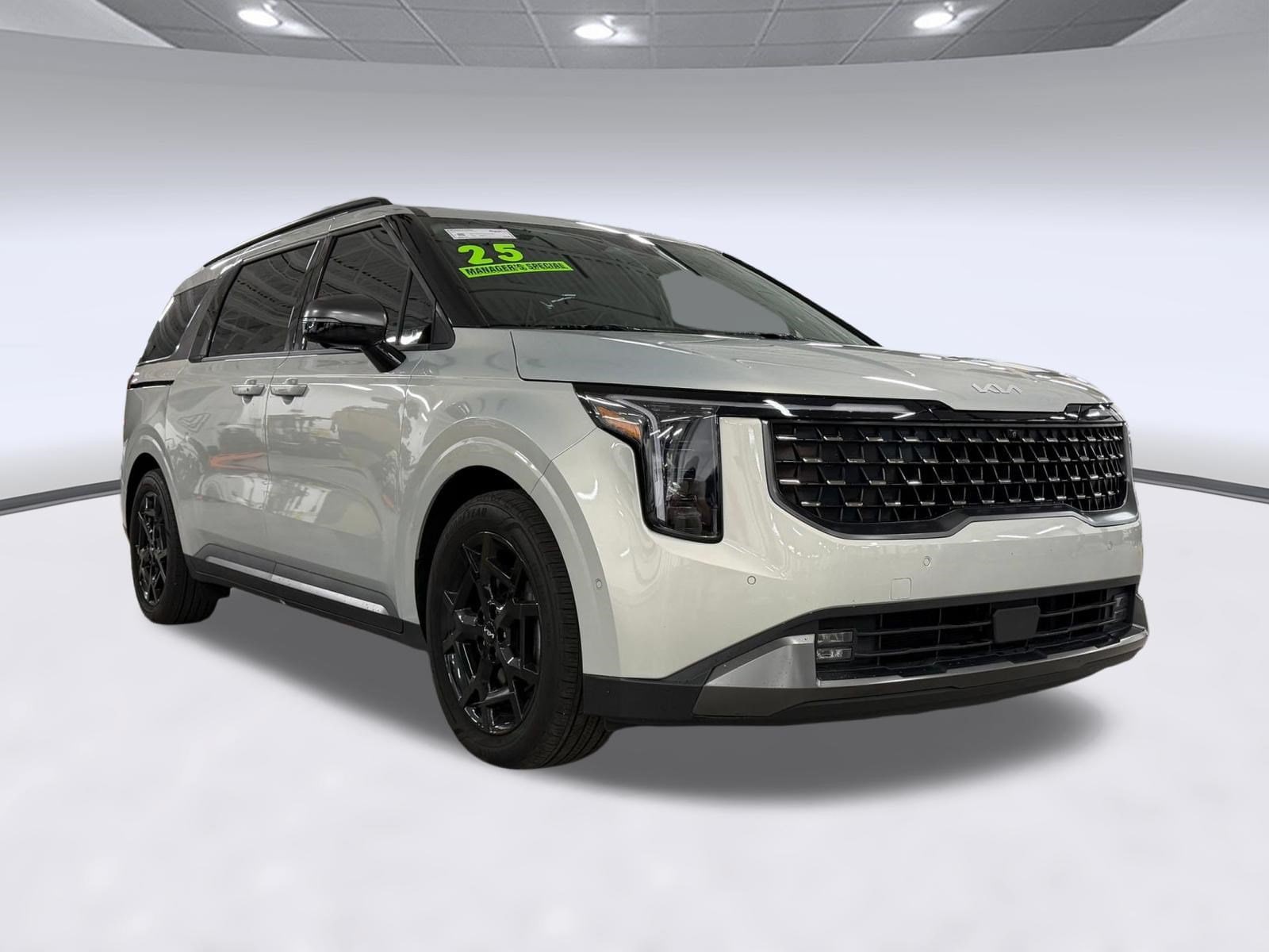 2025 Kia Carnival SX