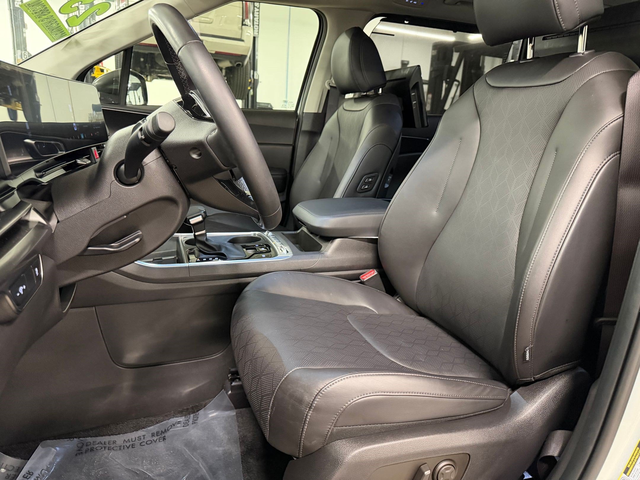 2025 Kia Carnival SX