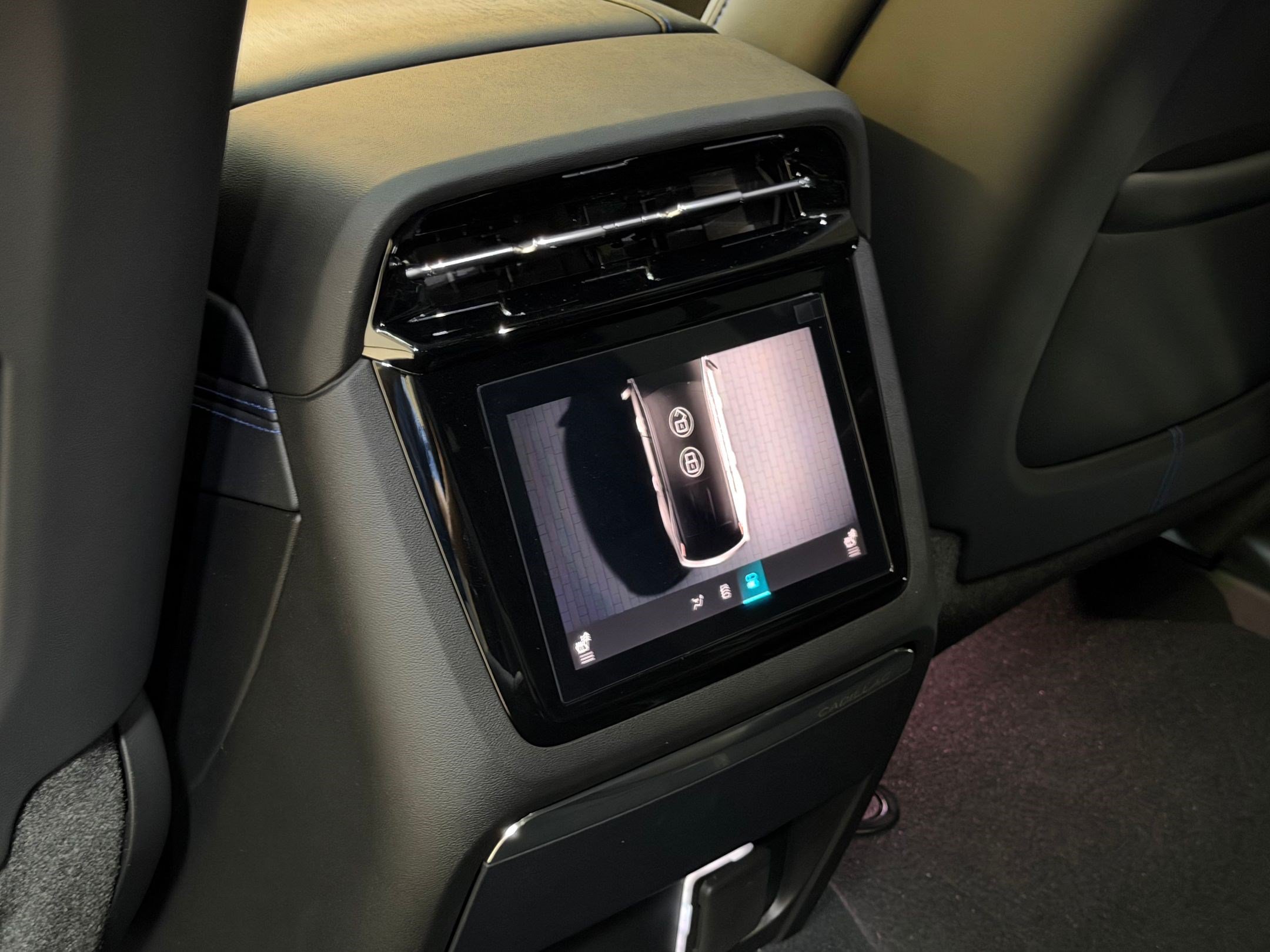 2026 Cadillac Escalade IQ Sport - Photo 49