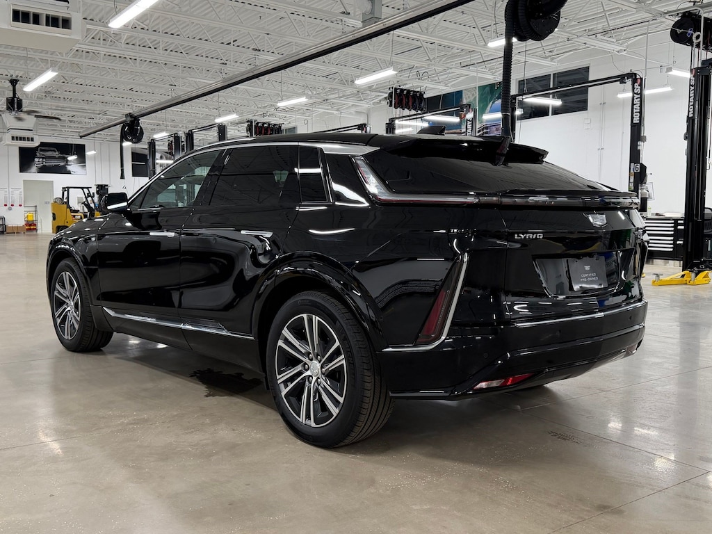 Certified 2024 CADILLAC LYRIQ Luxury 1 SUV