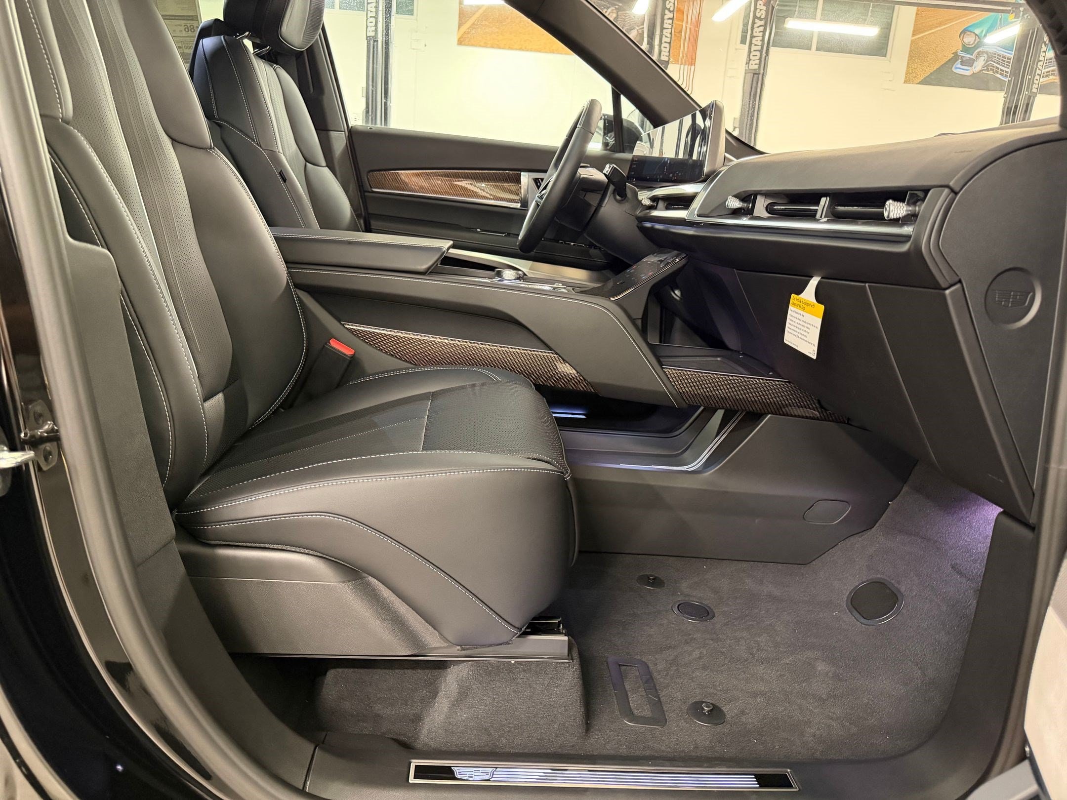 2026 Cadillac VISTIQ Sport - Photo 39