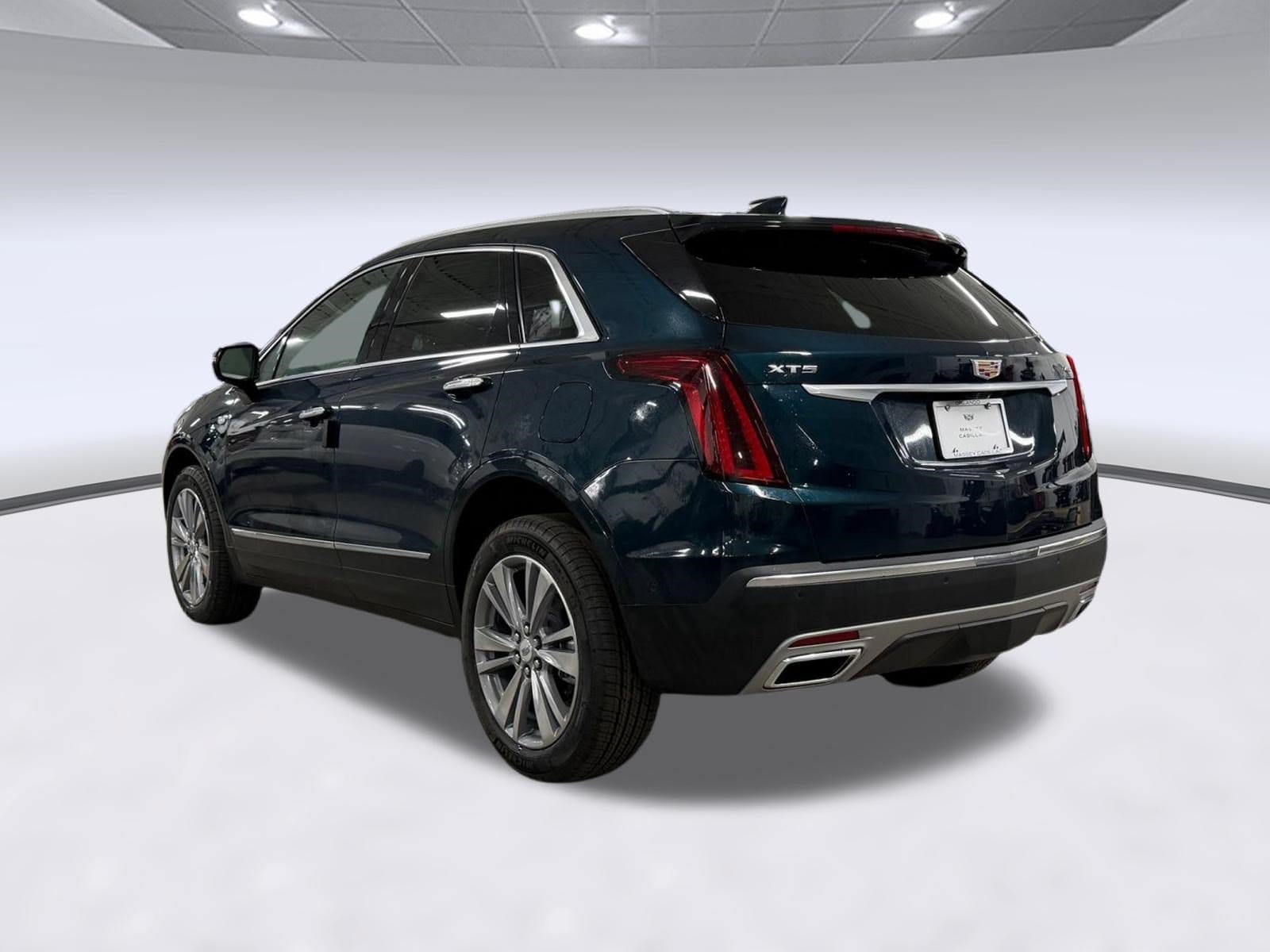 2026 CADILLAC XT5 Premium Luxury SUV