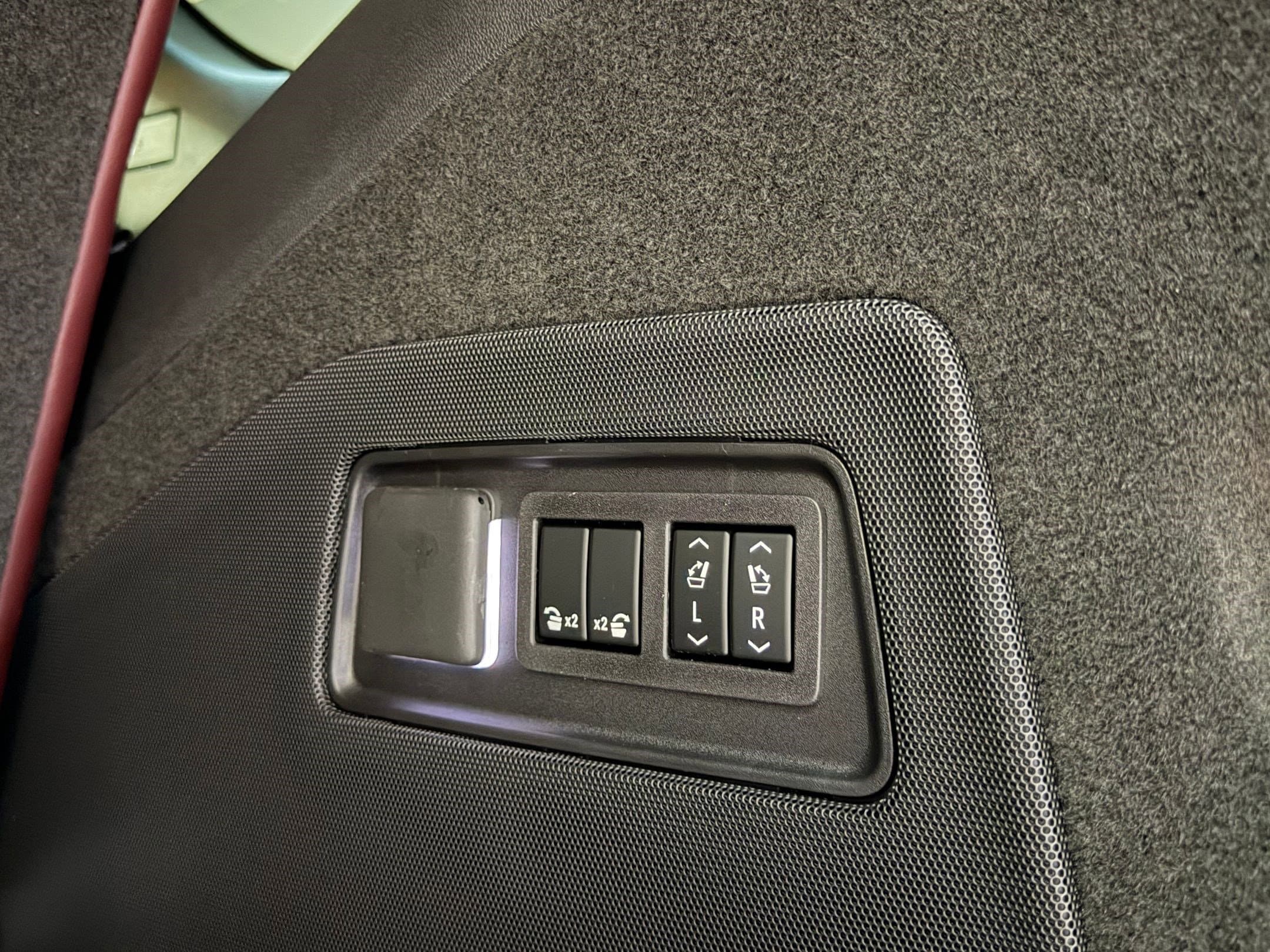 2026 Cadillac Escalade Luxury - Photo 54