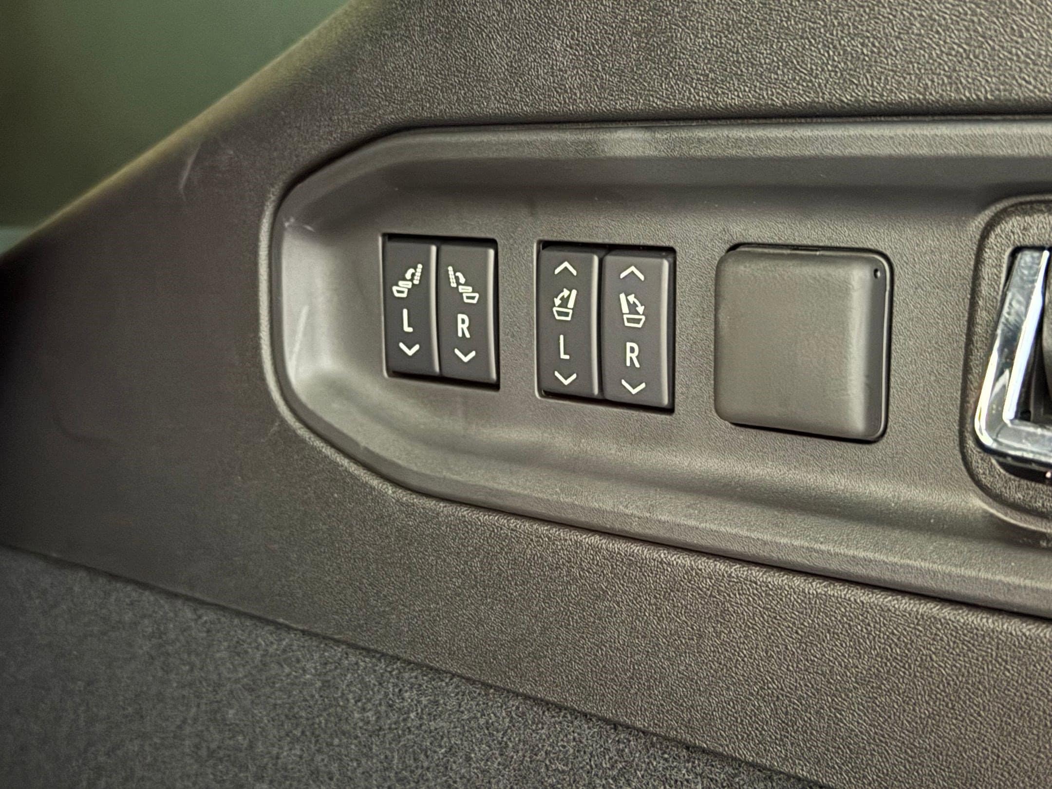 2026 Cadillac VISTIQ Luxury - Photo 47