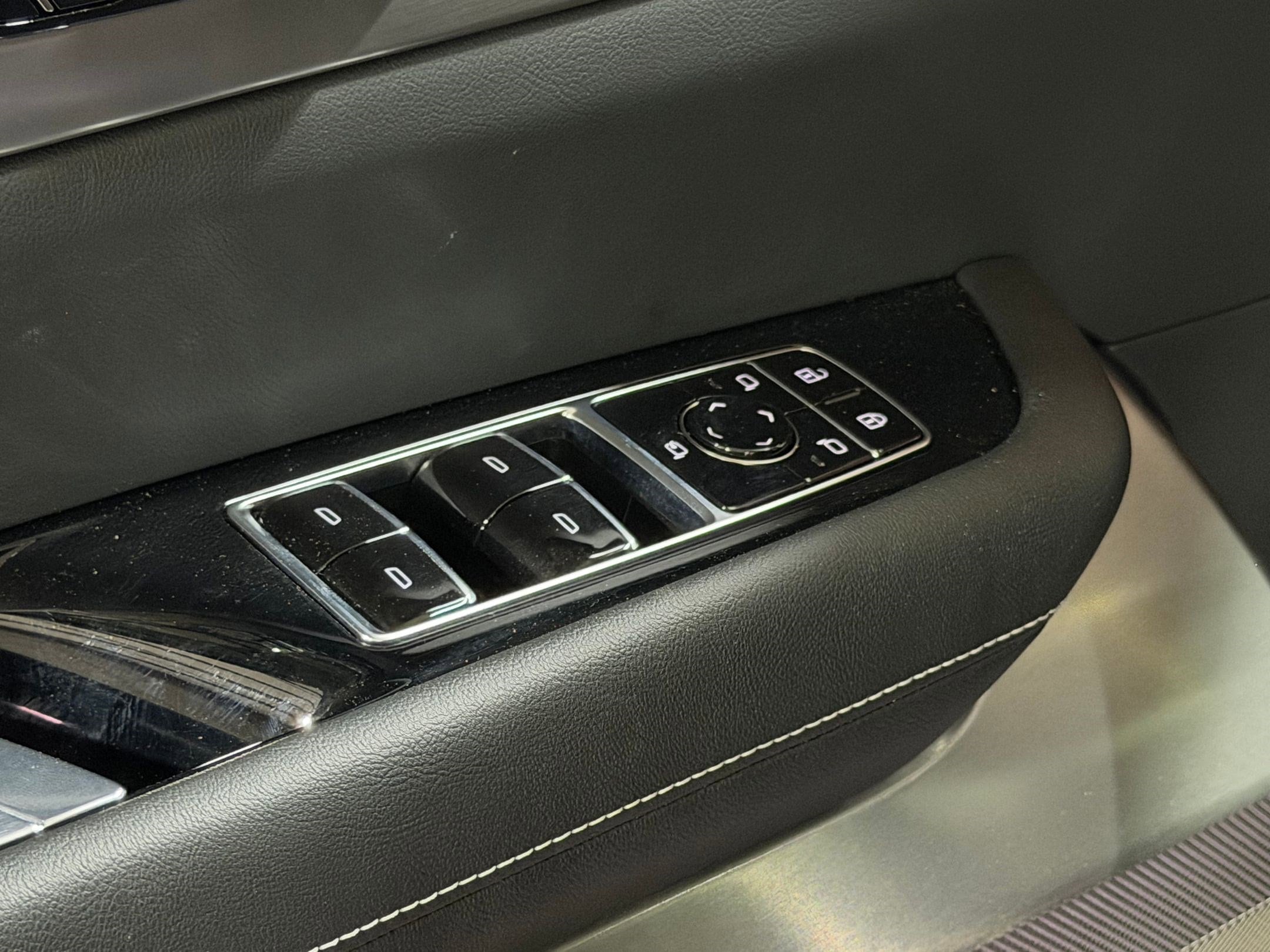 2026 Cadillac VISTIQ Sport - Photo 25
