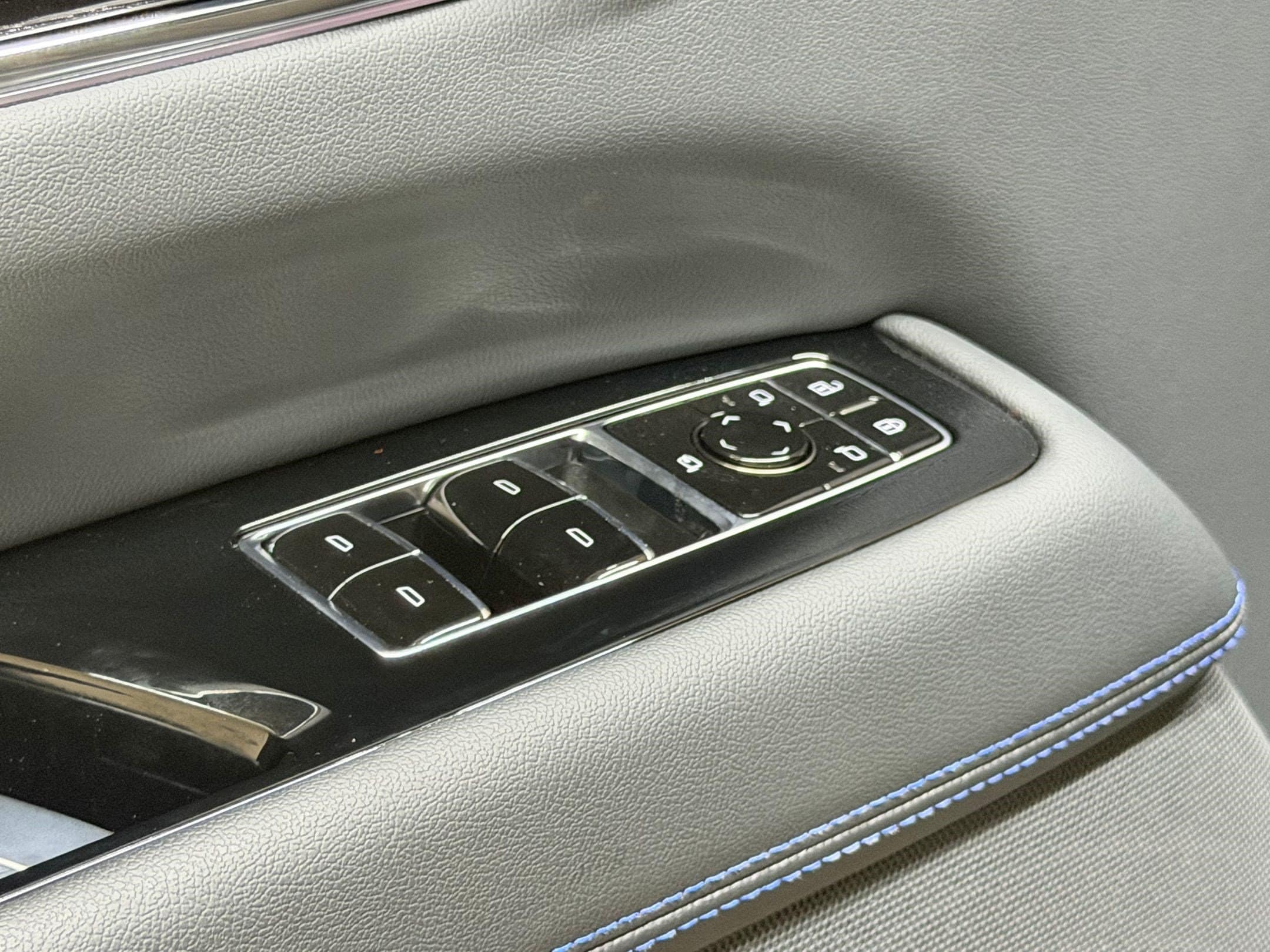2026 Cadillac Escalade IQ Luxury - Photo 25