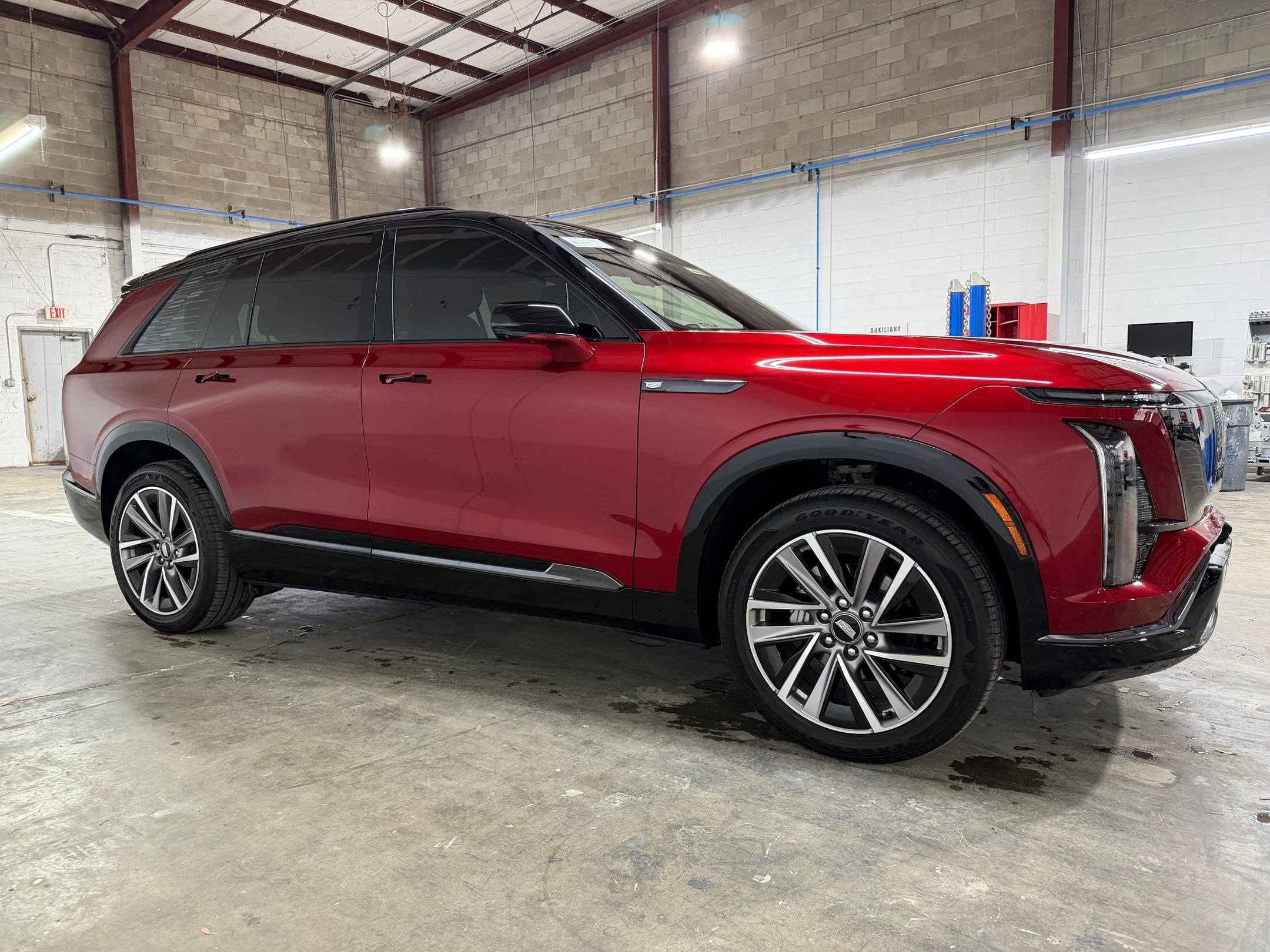 2026 Cadillac VISTIQ Sport - Photo 7