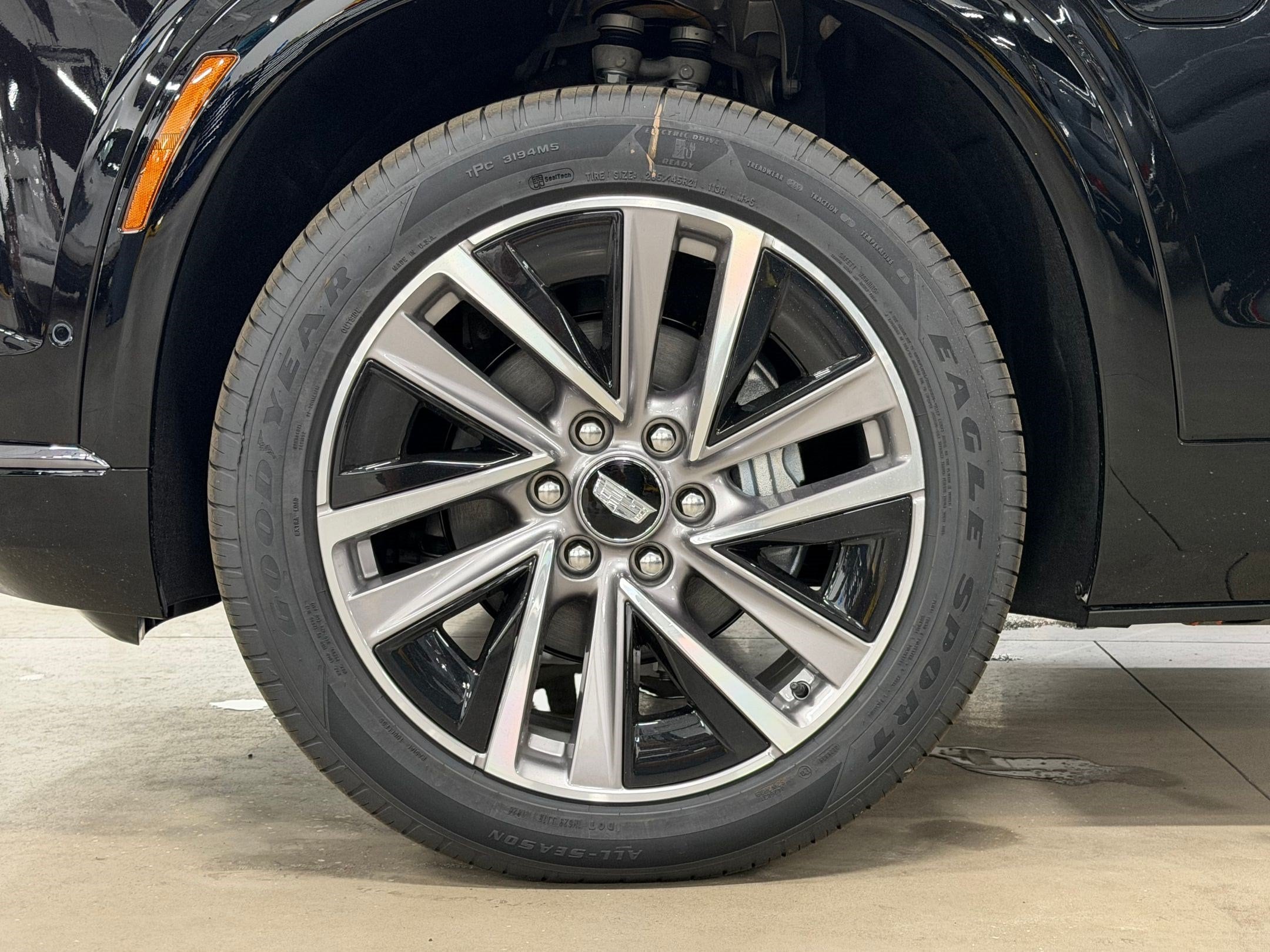 2027 Cadillac VISTIQ Sport - Photo 12