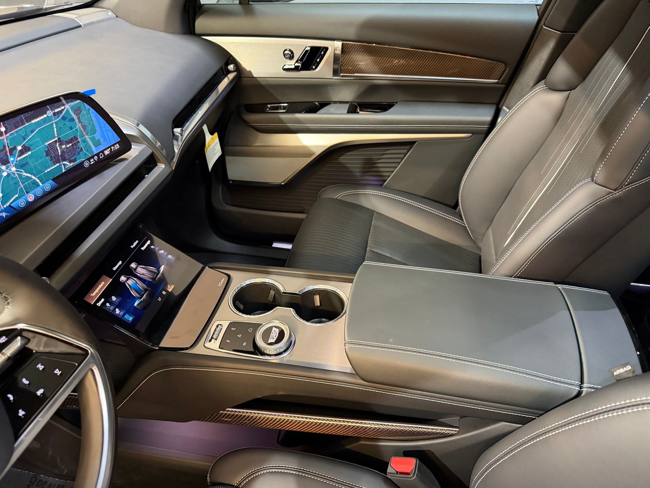 2026 Cadillac VISTIQ Luxury - Photo 38