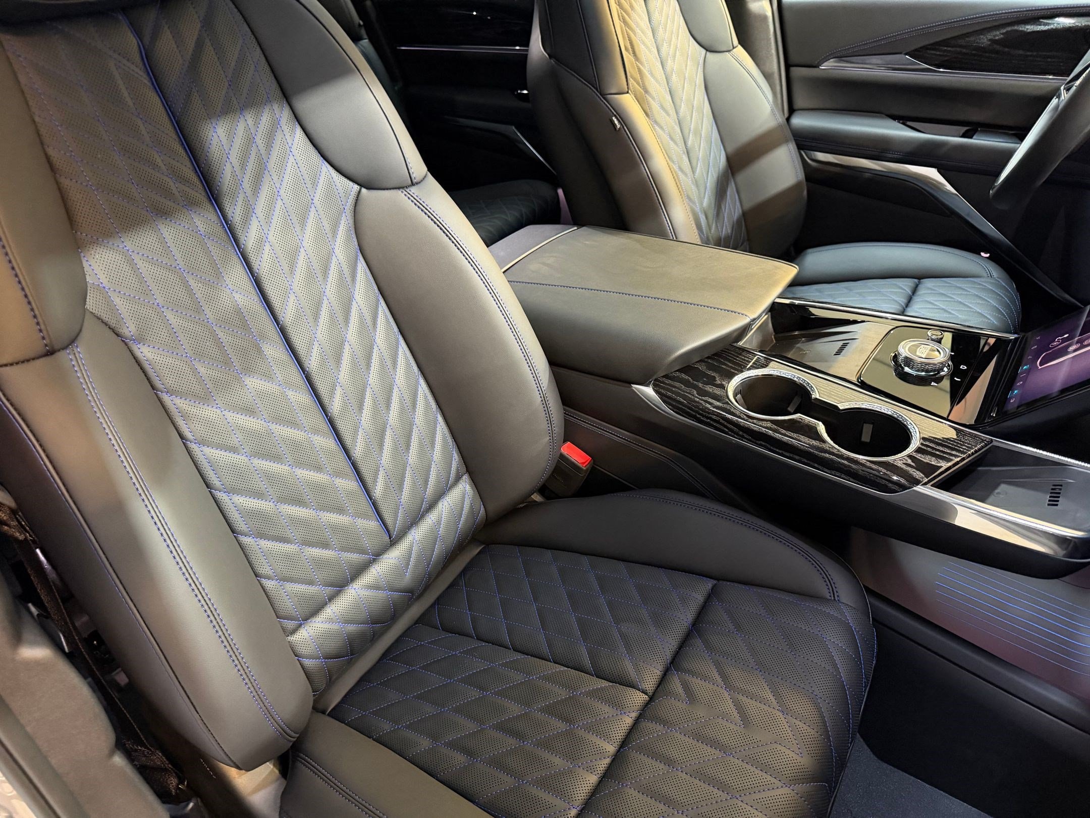 2026 Cadillac Escalade IQ Luxury - Photo 58