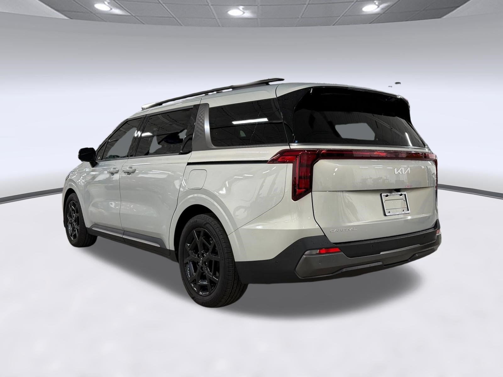 2025 Kia Carnival SX